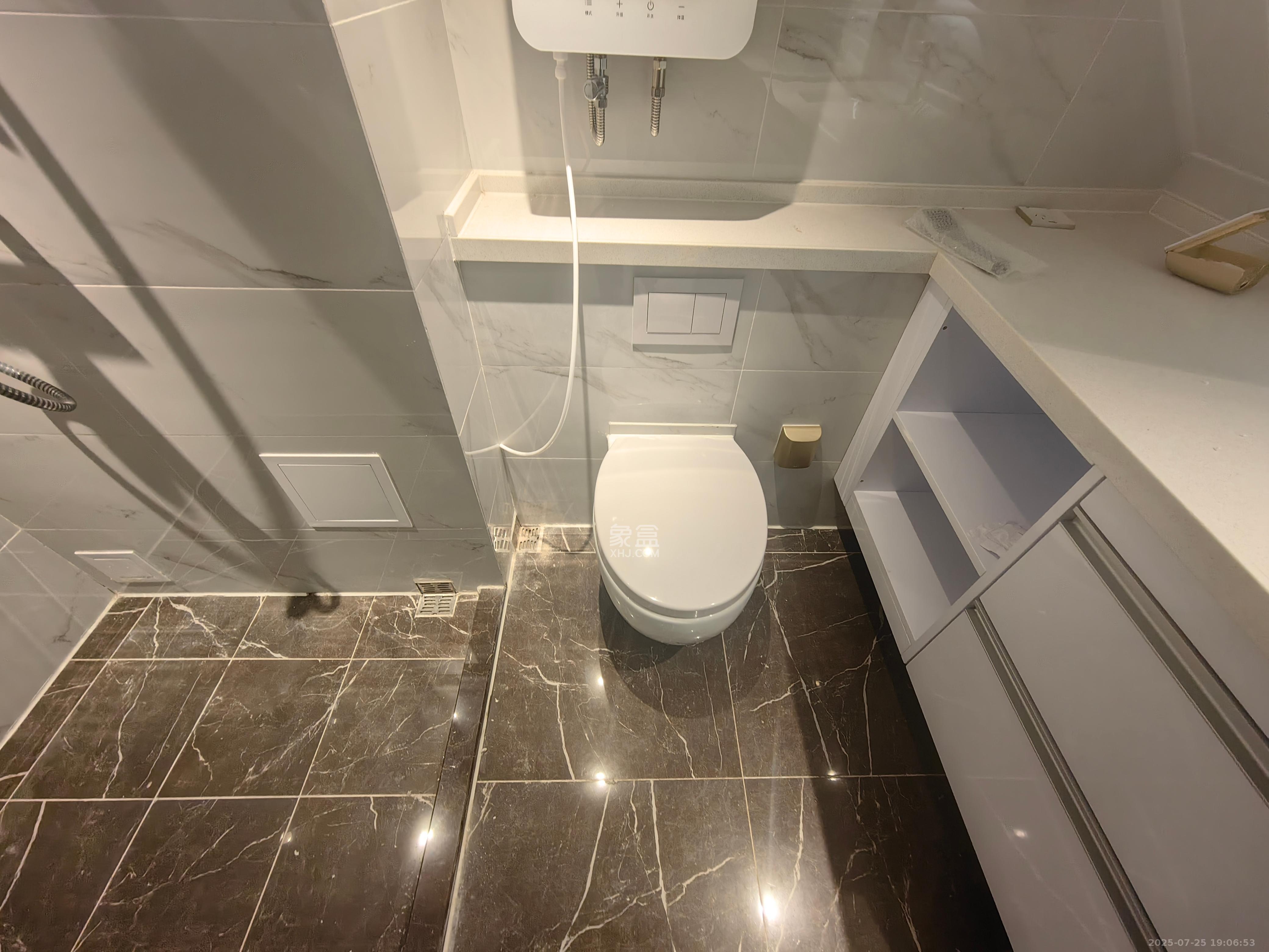 正荣梅溪紫阙台  2室1厅1卫    2200.0元/月 正荣梅溪紫阙台  2室1厅1卫    2200.0元/月室内图