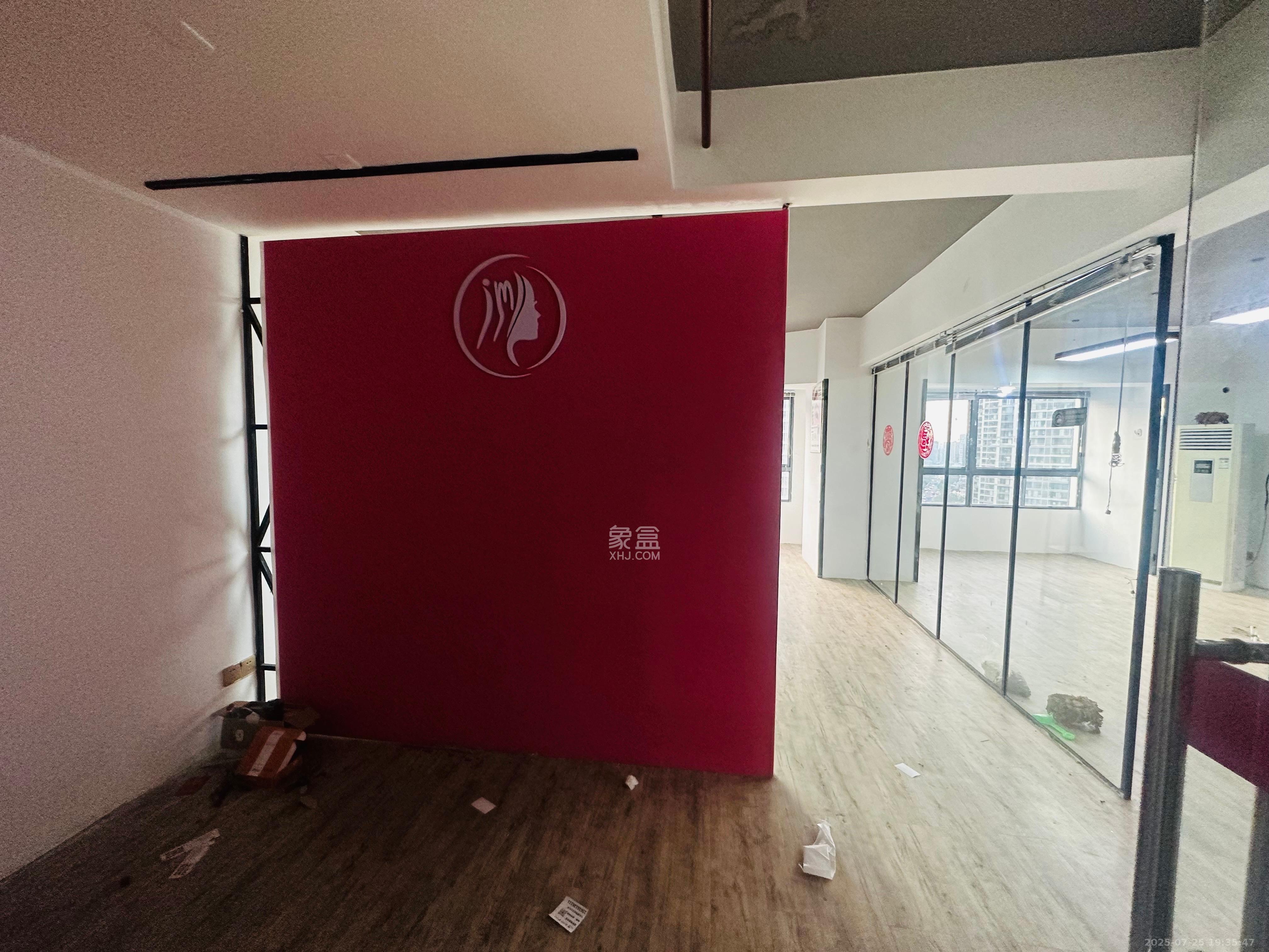 当代滨江MOMA 1室1厅1卫 3000.0元/月 当代滨江MOMA 1室1厅1卫 3000.0元/月室内图