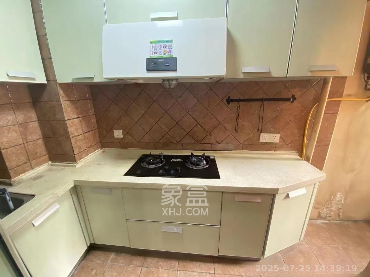 白沙晶城 1室1厅1卫 1600.0元/月 白沙晶城 1室1厅1卫 1600.0元/月室内图