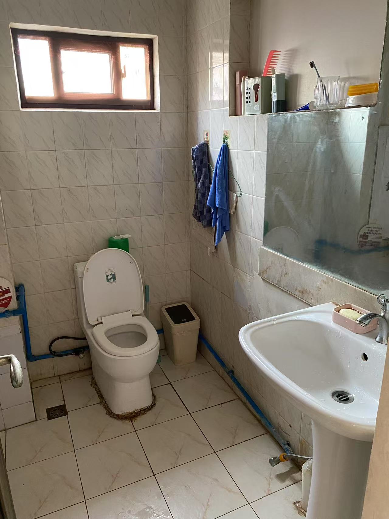 怡昌花园 3室2厅1卫 126.0万 怡昌花园 3室2厅1卫 126.0万客厅