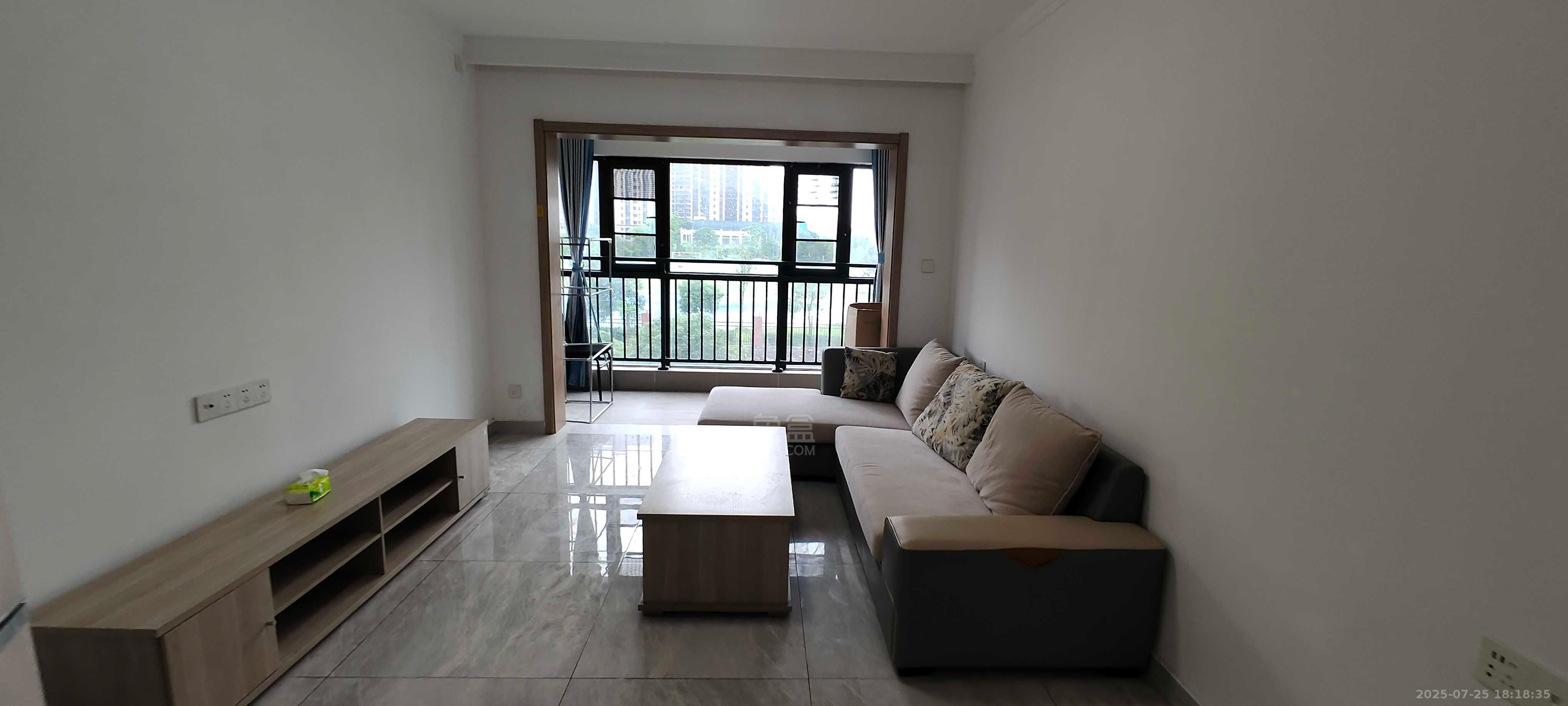 美的翰城  3室2厅2卫    1800.0元/月 美的翰城  3室2厅2卫    1800.0元/月室内图