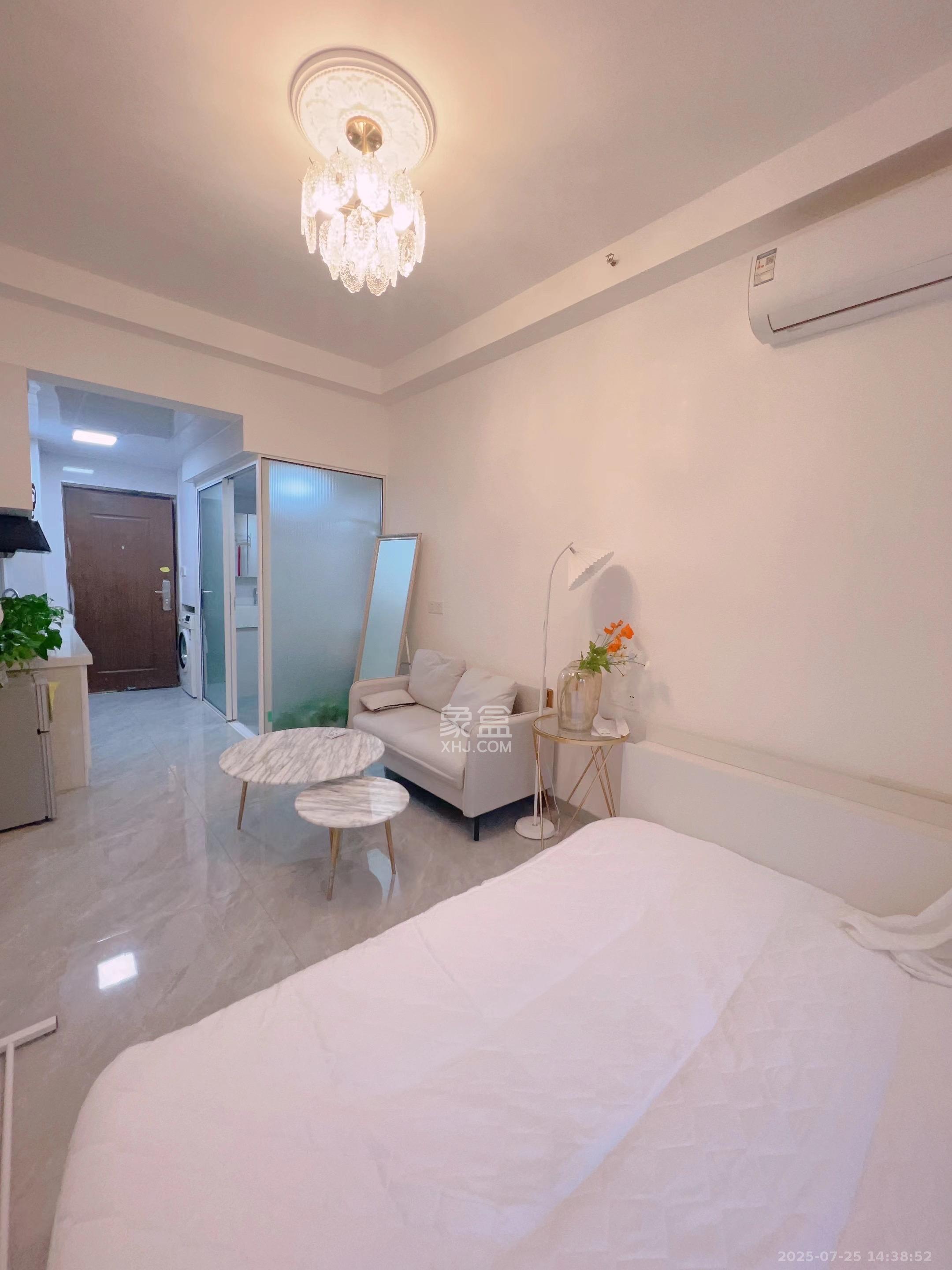 保利香槟国际 1室1厅1卫 1000.0元/月 保利香槟国际 1室1厅1卫 1000.0元/月室内图