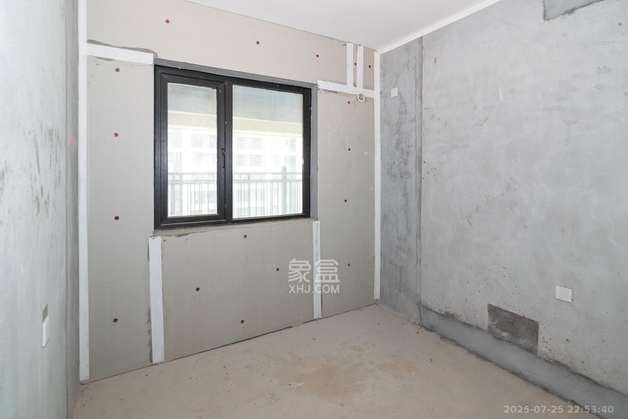 金辉优步学府 3室2厅2卫 65.0万 金辉优步学府 3室2厅2卫 65.0万卧室