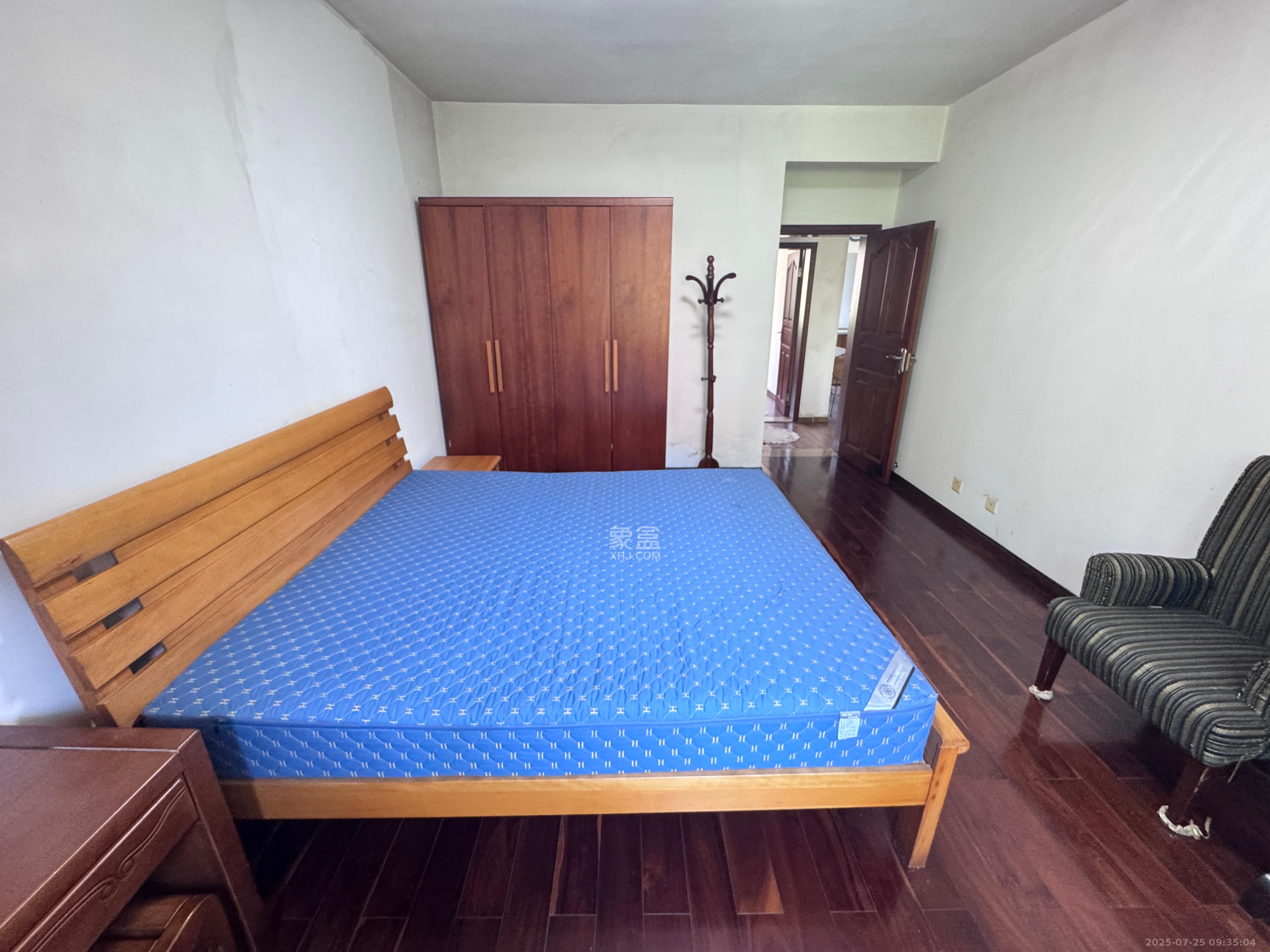 绿城桂花城  2室2厅1卫    2500.0元/月 绿城桂花城  2室2厅1卫    2500.0元/月室内图