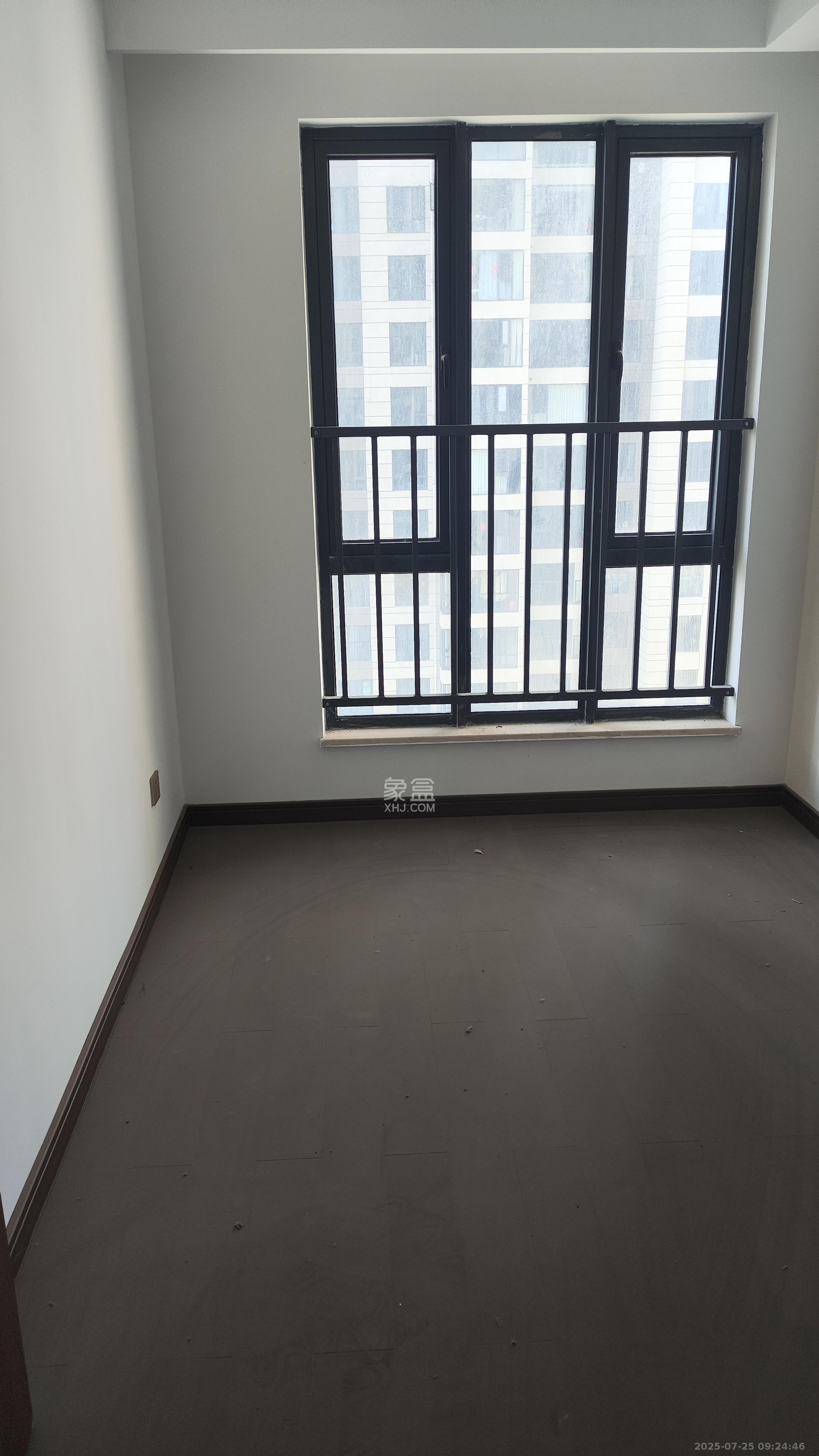 绿地长沙城际空间站(柏仕佳苑)  4室1厅2卫    3400.0元/月 绿地长沙城际空间站(柏仕佳苑)  4室1厅2卫    3400.0元/月室内图