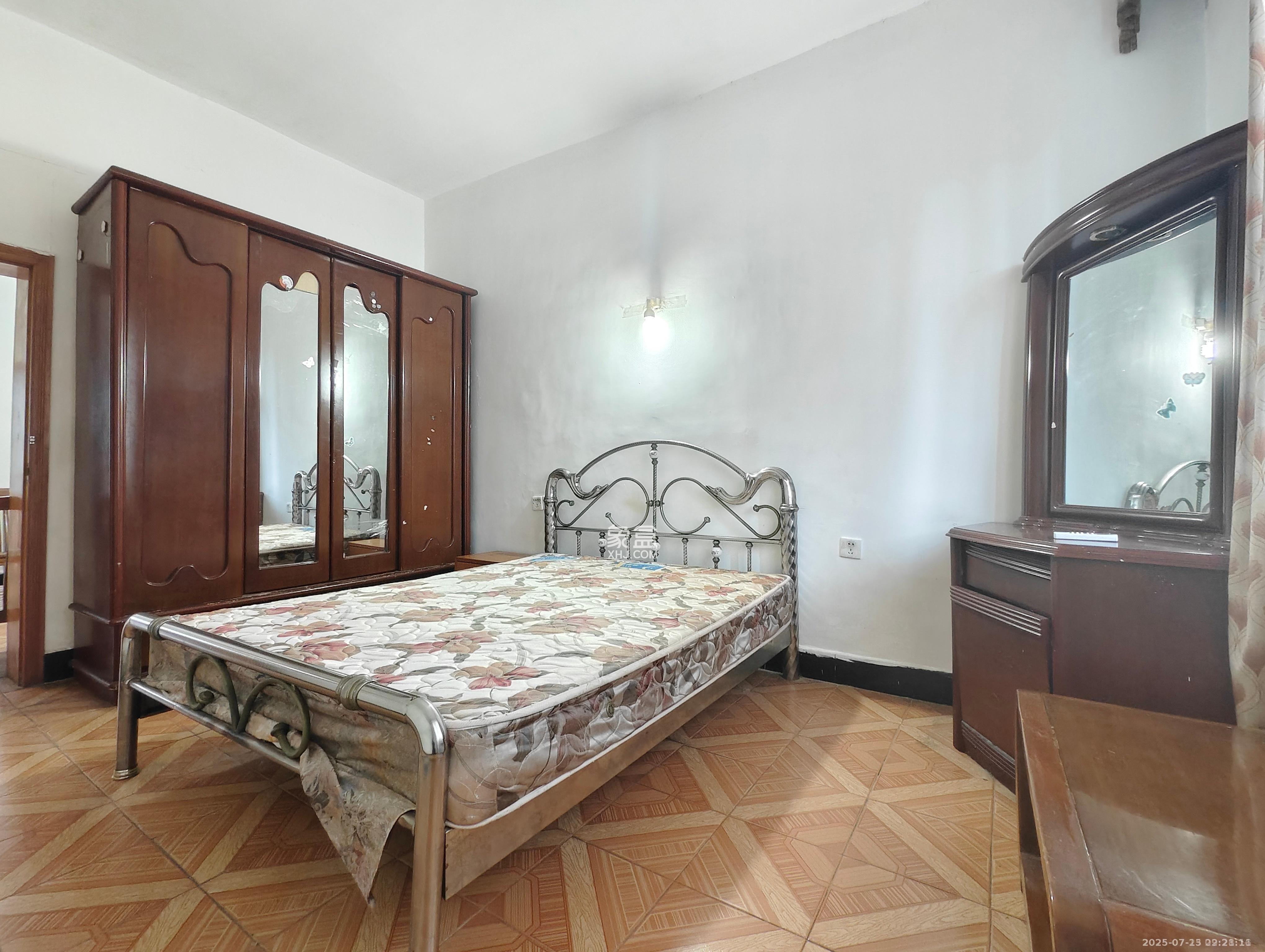 向韶村 2室1厅1卫 1500.0元/月 向韶村 2室1厅1卫 1500.0元/月室内图