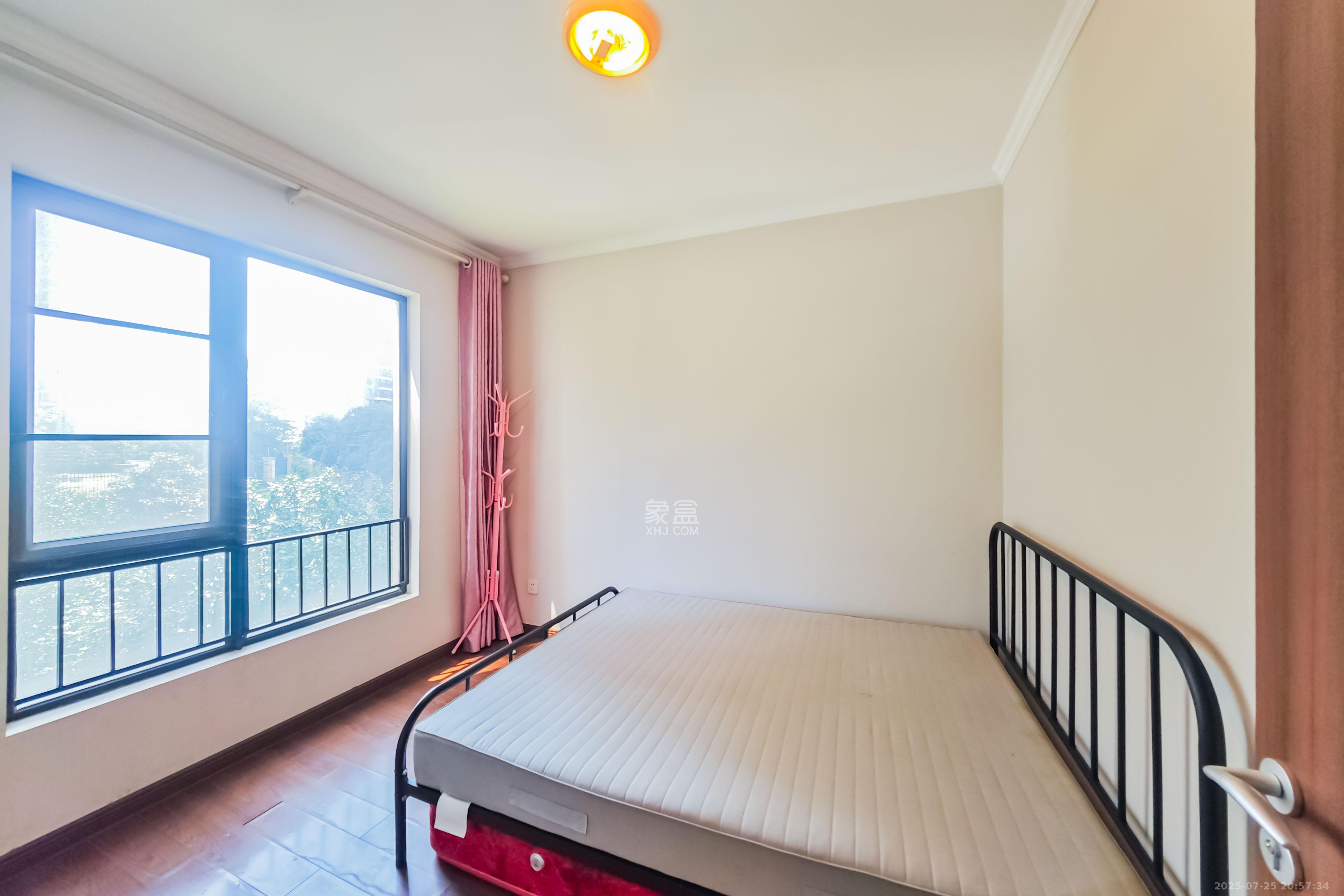 万科金域华府二期  3室2厅1卫    89.8万 万科金域华府二期  3室2厅1卫    89.8万卧室