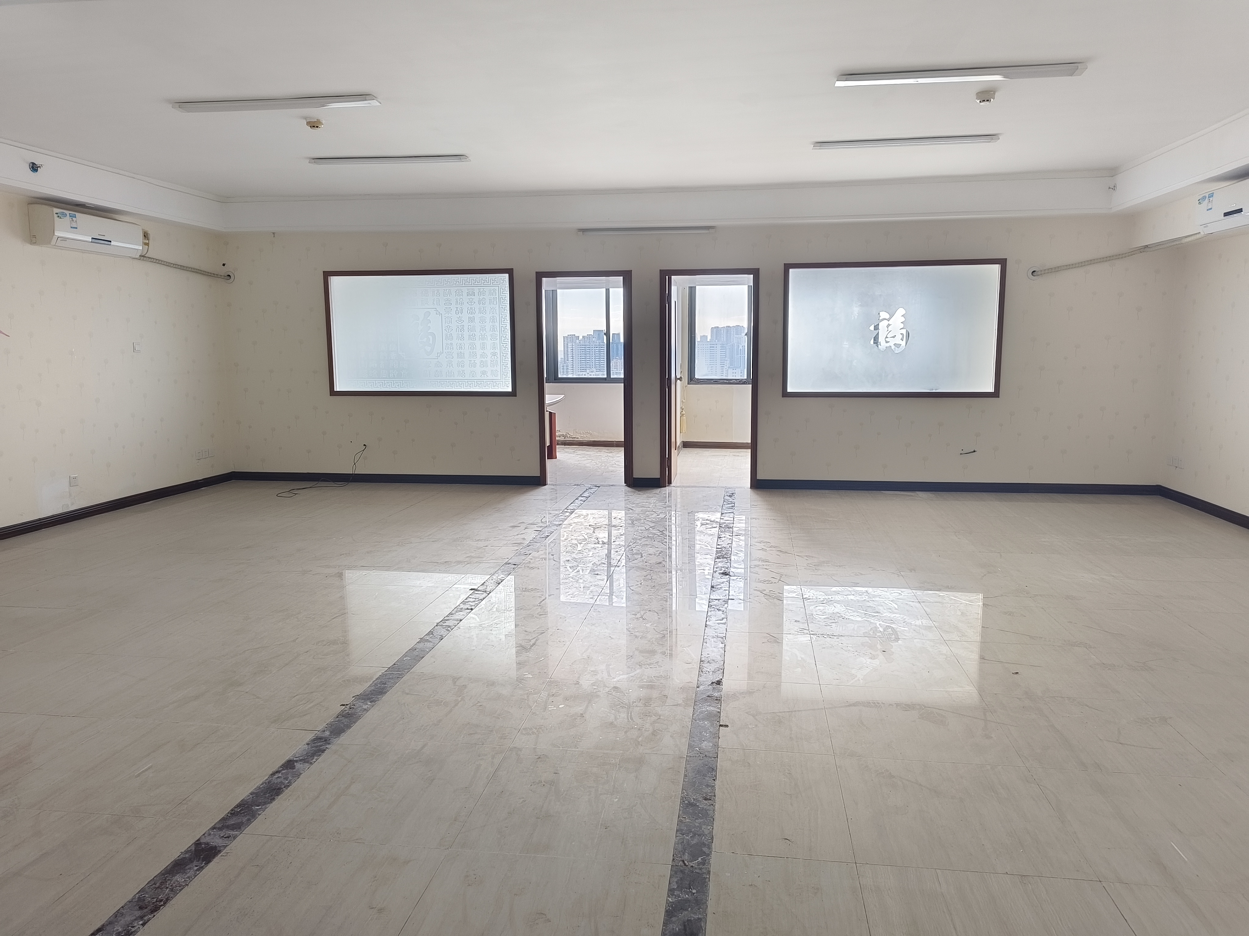 望海国际广场 1室1厅1卫 5000.0元/月 望海国际广场 1室1厅1卫 5000.0元/月室内图