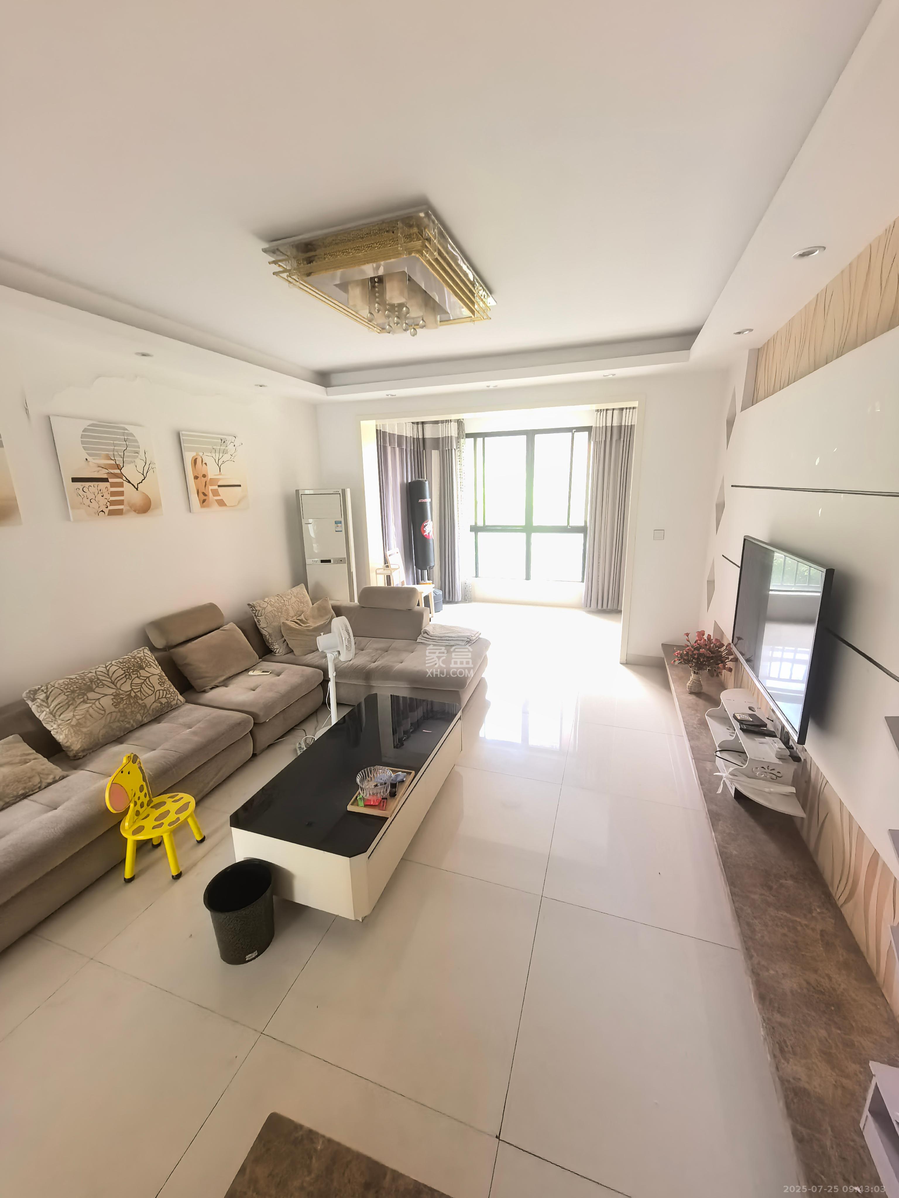 纳帕溪谷 3室2厅2卫 1700.0元/月 纳帕溪谷 3室2厅2卫 1700.0元/月室内图