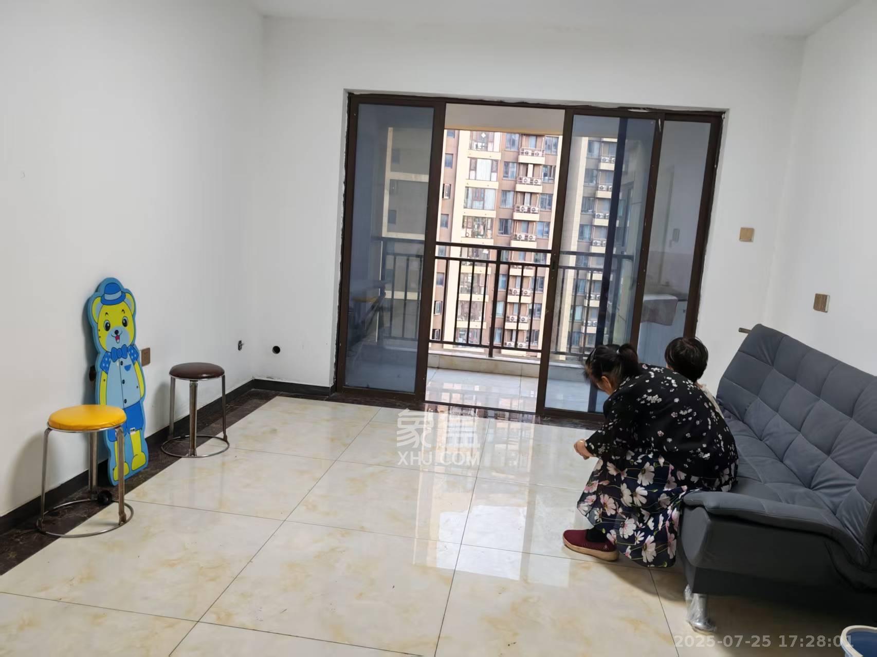 卓越浅水湾  4室2厅2卫    3500.0元/月 卓越浅水湾  4室2厅2卫    3500.0元/月