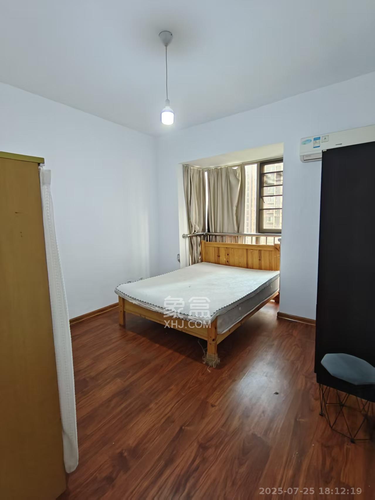 岳泰理想城  2室2厅1卫    2000.0元/月室内图