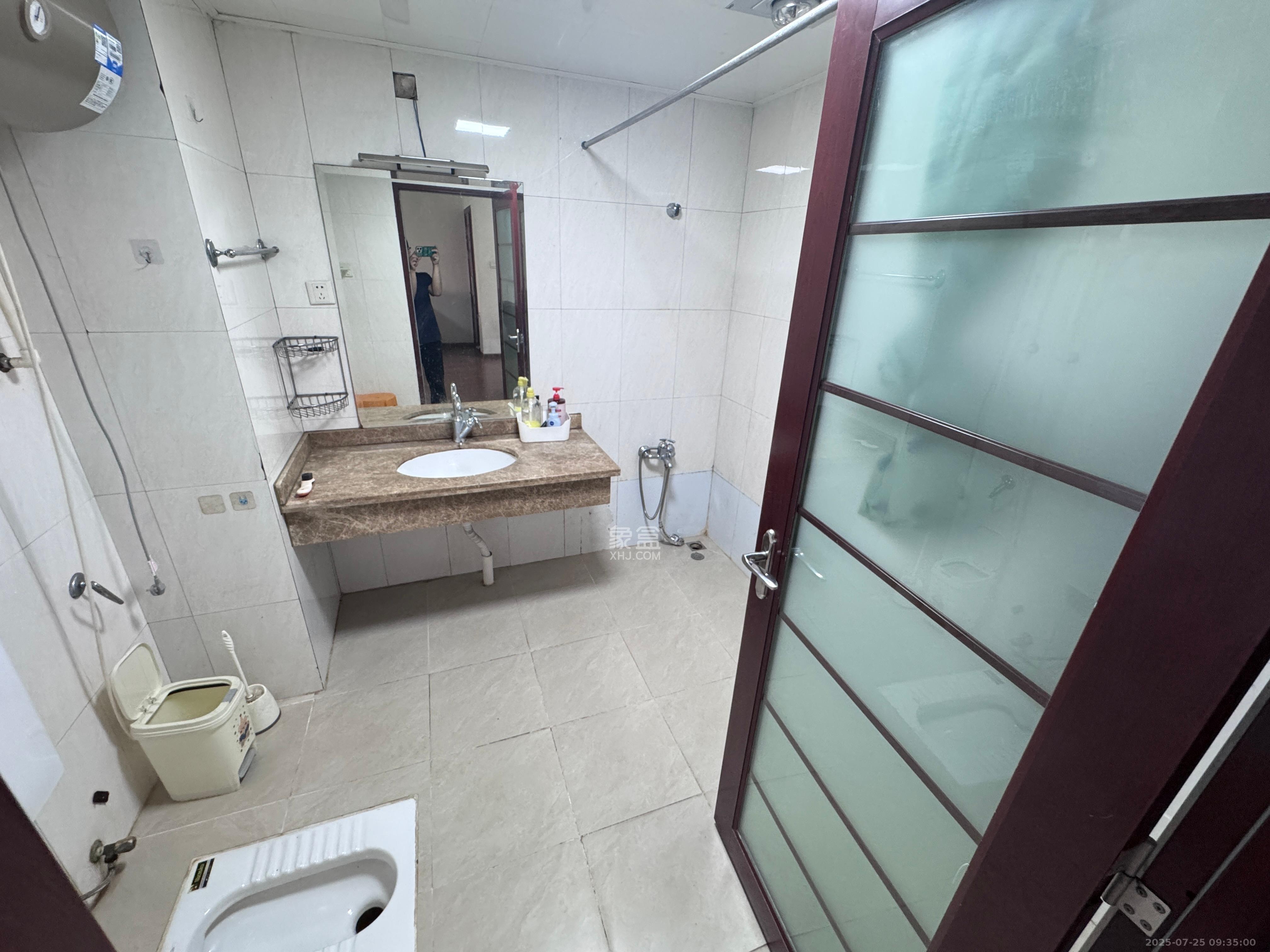 绿城桂花城  2室2厅1卫    2500.0元/月 绿城桂花城  2室2厅1卫    2500.0元/月室内图