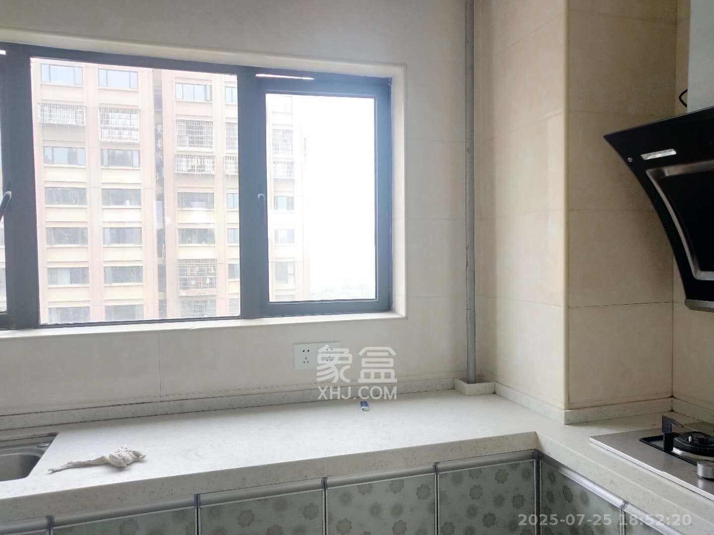东驿竹园  3室2厅2卫   2500.00元/月室内图