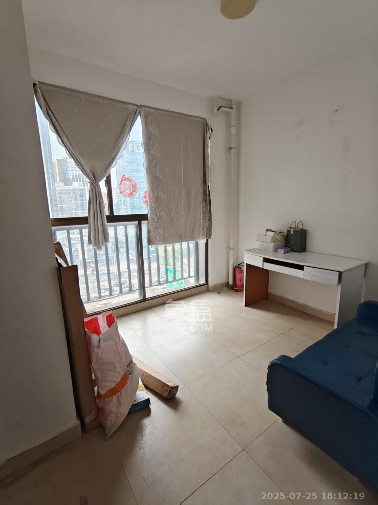 岳泰理想城  2室2厅1卫    2000.0元/月室内图