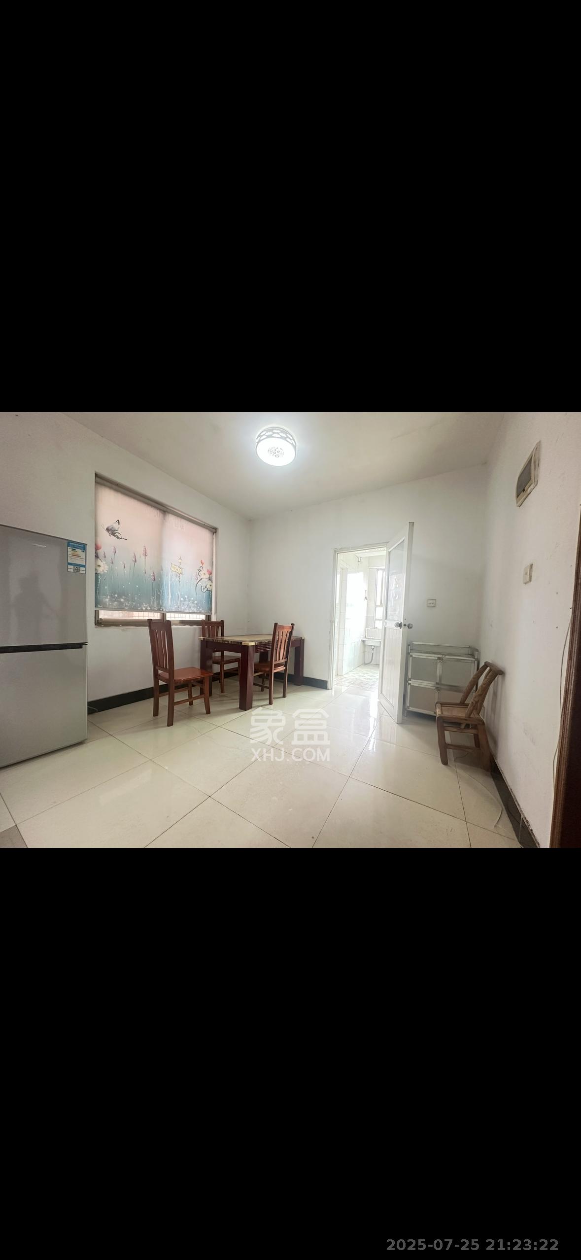 黄泥岭社区 2室2厅1卫 2200.0元/月 黄泥岭社区 2室2厅1卫 2200.0元/月室内图