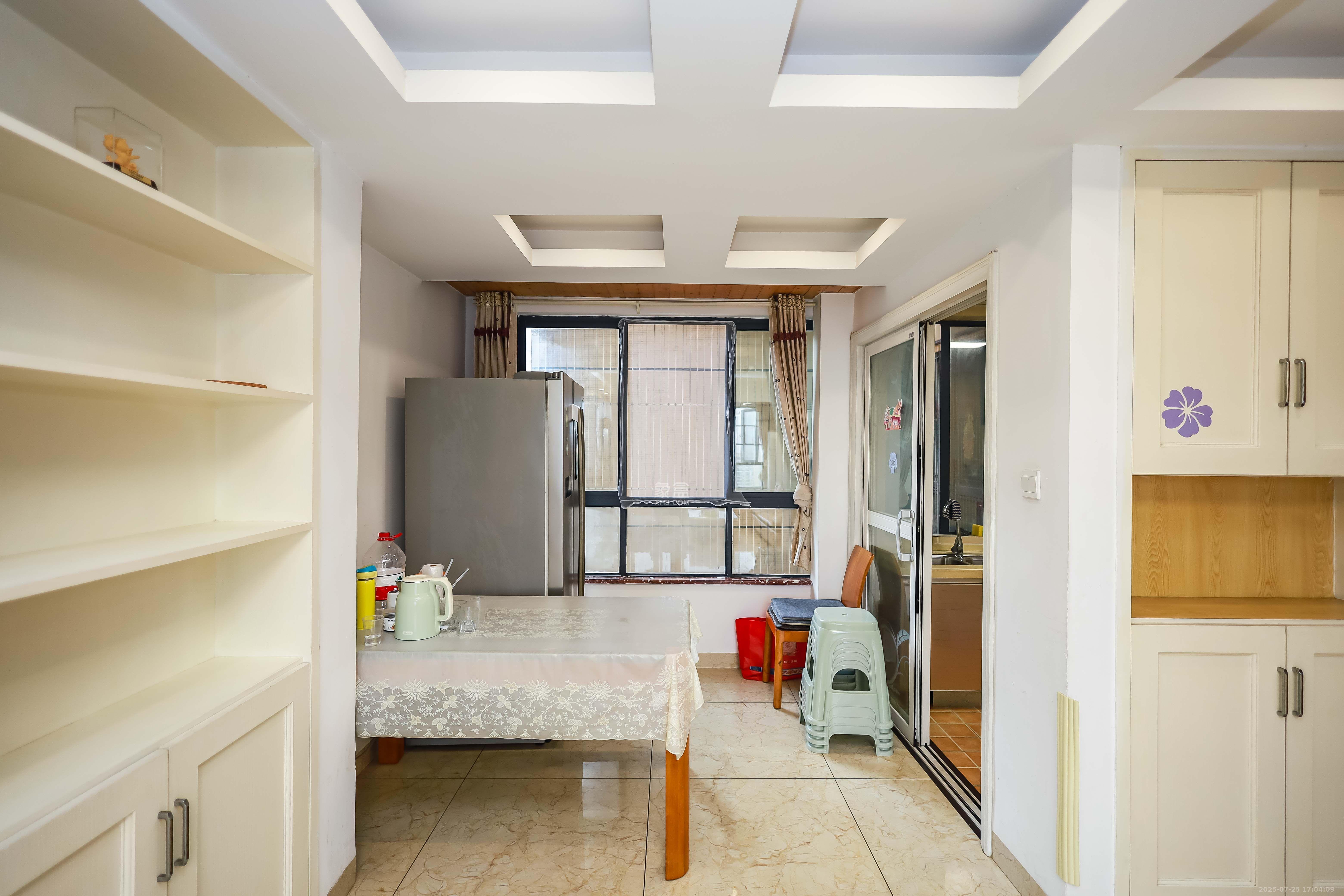 长房时代城  3室2厅1卫    2800.0元/月室内图