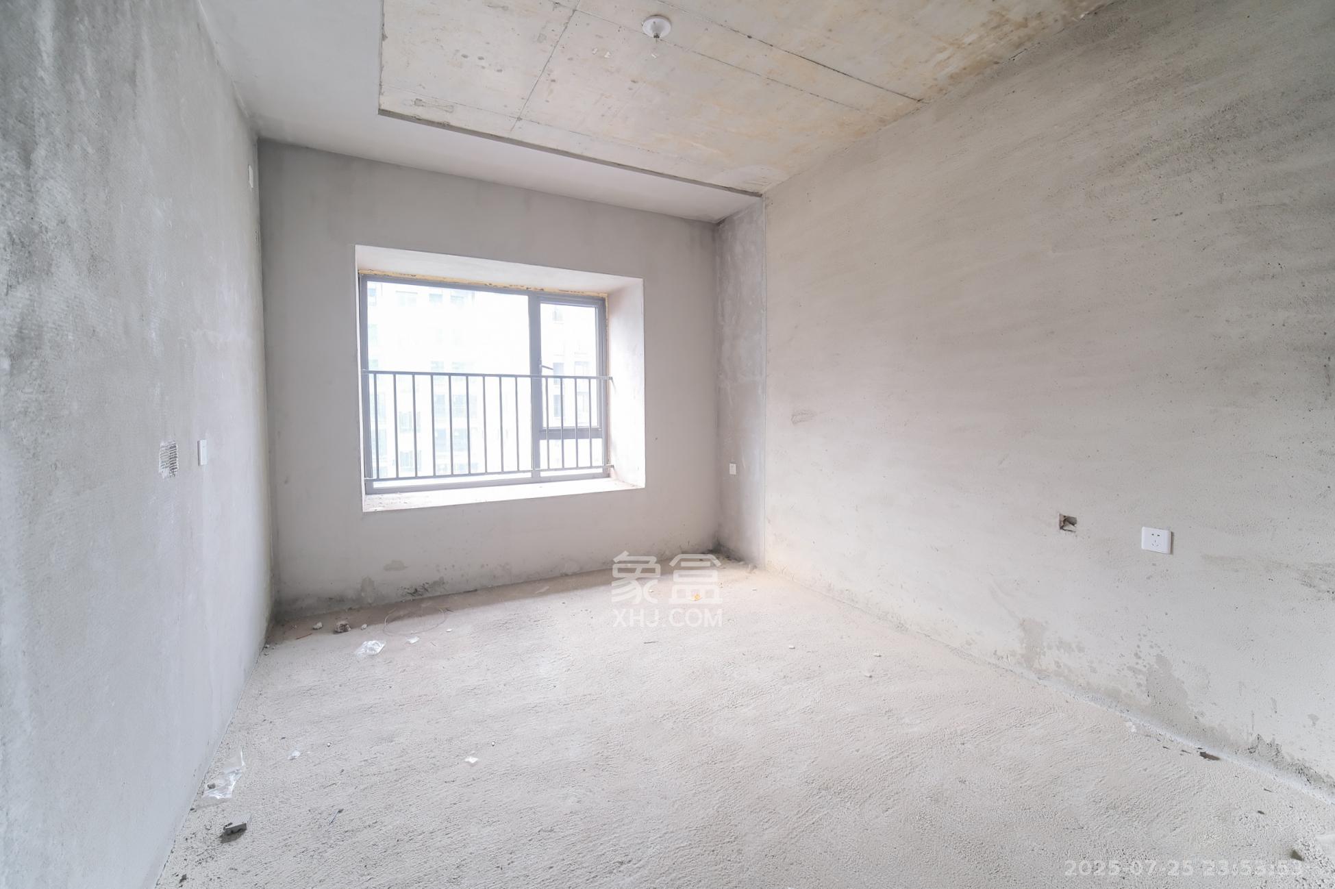 荣盛城 4室2厅2卫 78.0万 荣盛城 4室2厅2卫 78.0万卧室