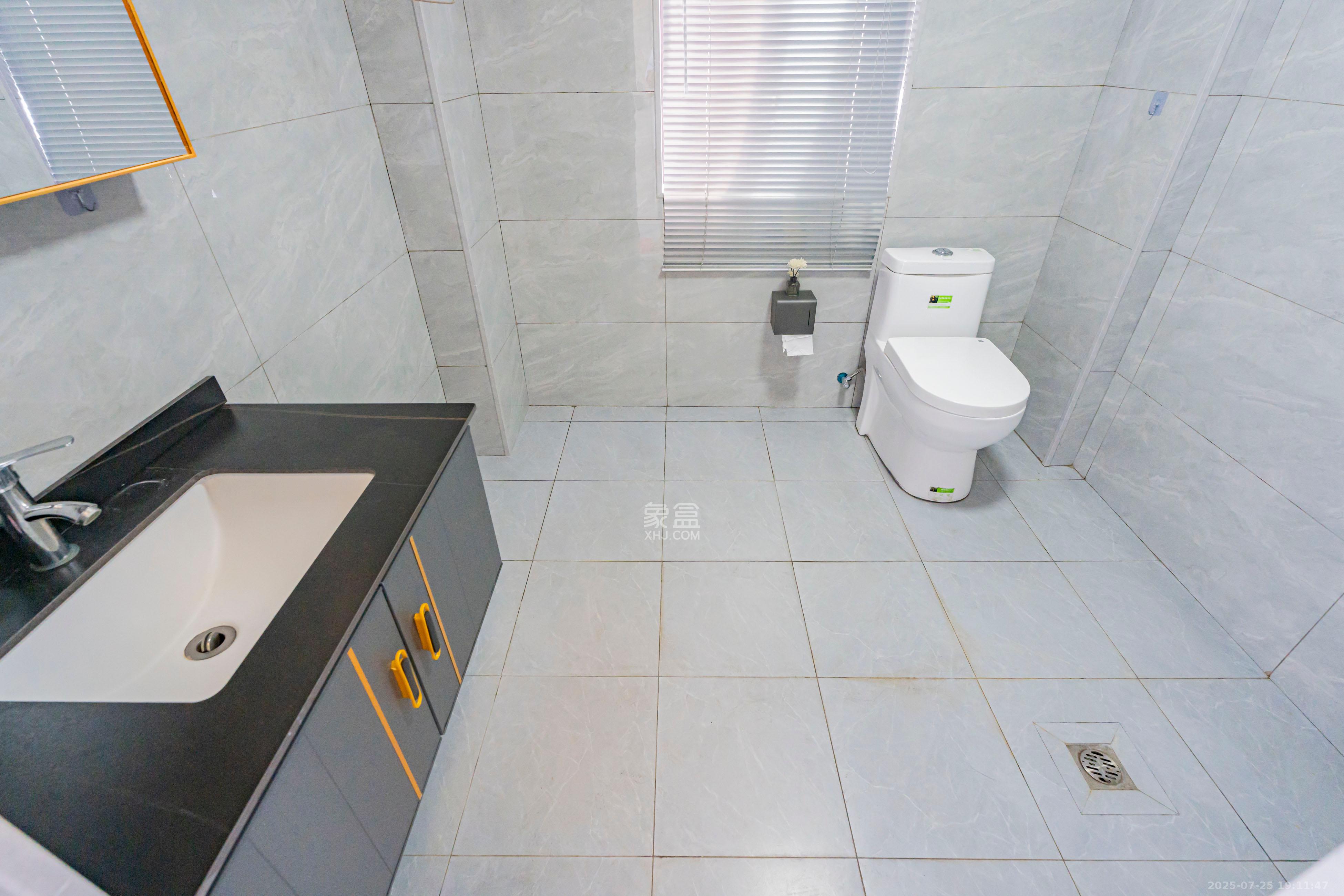 海洋半岛(月珑湾) 3室2厅2卫 128.0万 海洋半岛(月珑湾) 3室2厅2卫 128.0万卫生间