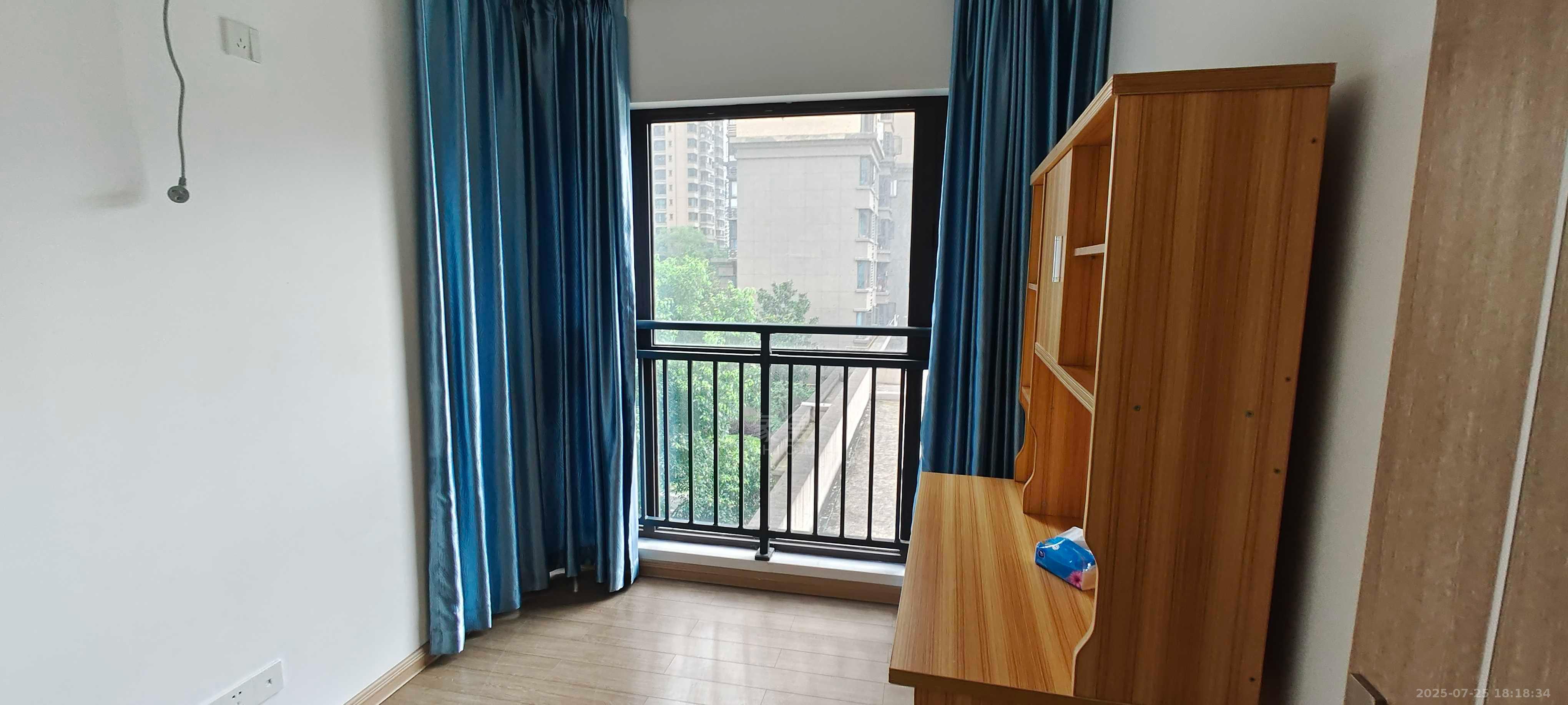 美的翰城  3室2厅2卫    1800.0元/月 美的翰城  3室2厅2卫    1800.0元/月室内图