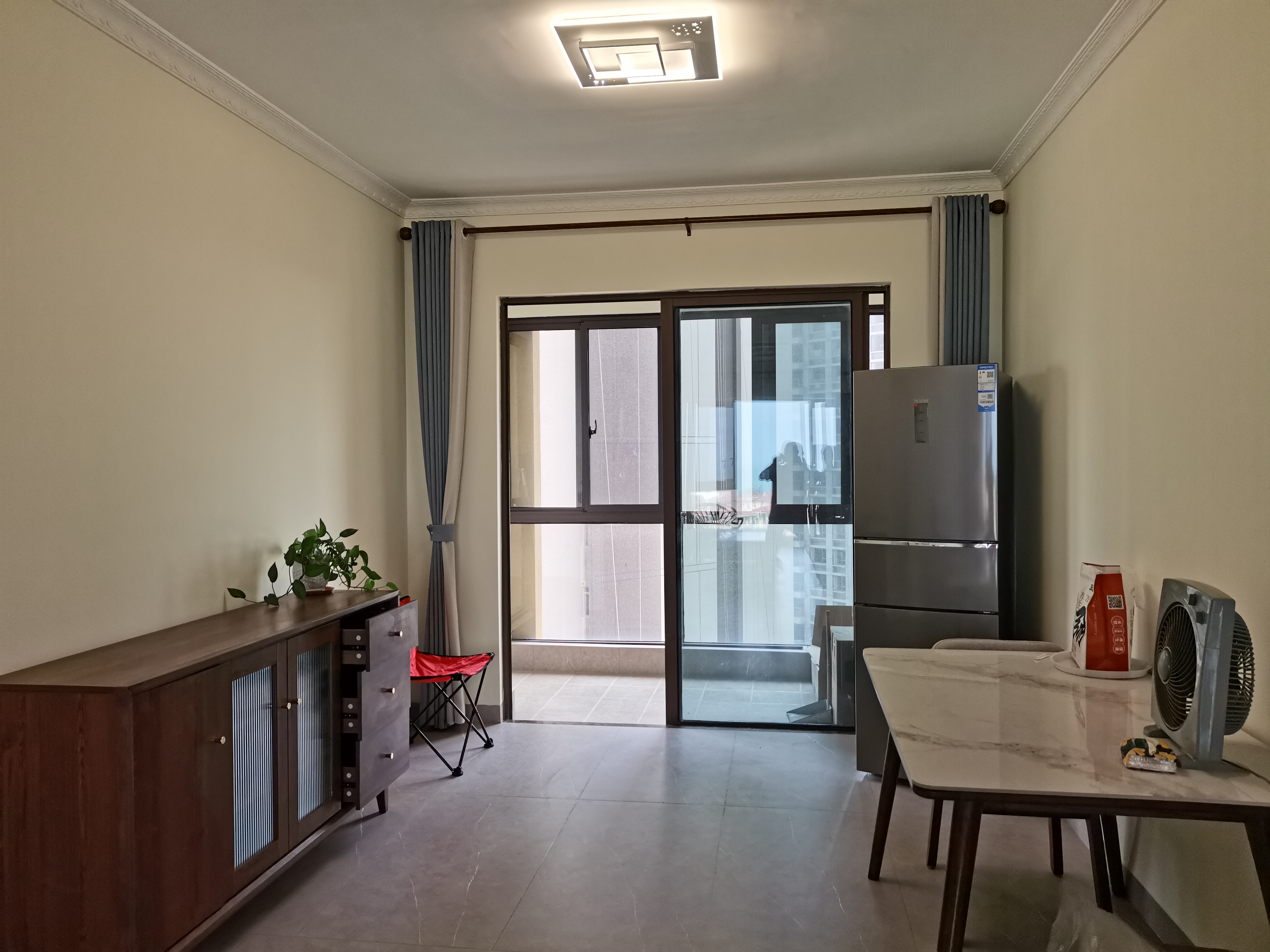 耀江西岸公馆  3室2厅2卫    2500.0元/月室内图