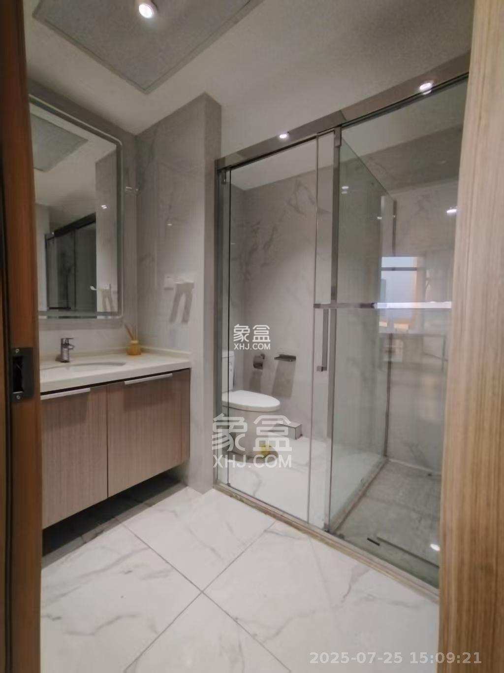 世茂铂曼 3室1厅1卫 4500.0元/月 世茂铂曼 3室1厅1卫 4500.0元/月室内图