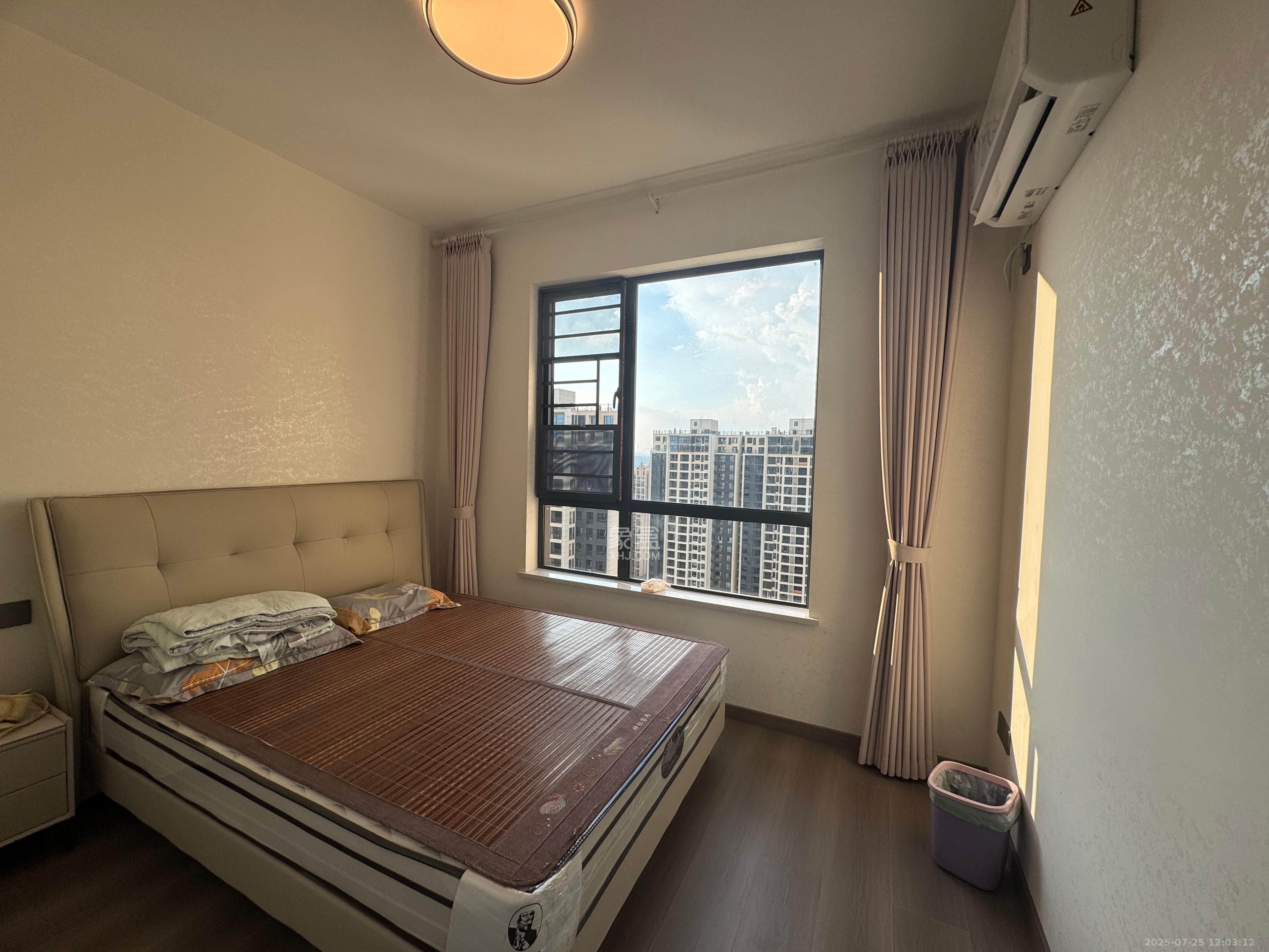 玺宇悦城国际 3室2厅2卫 2000.0元/月 玺宇悦城国际 3室2厅2卫 2000.0元/月室内图