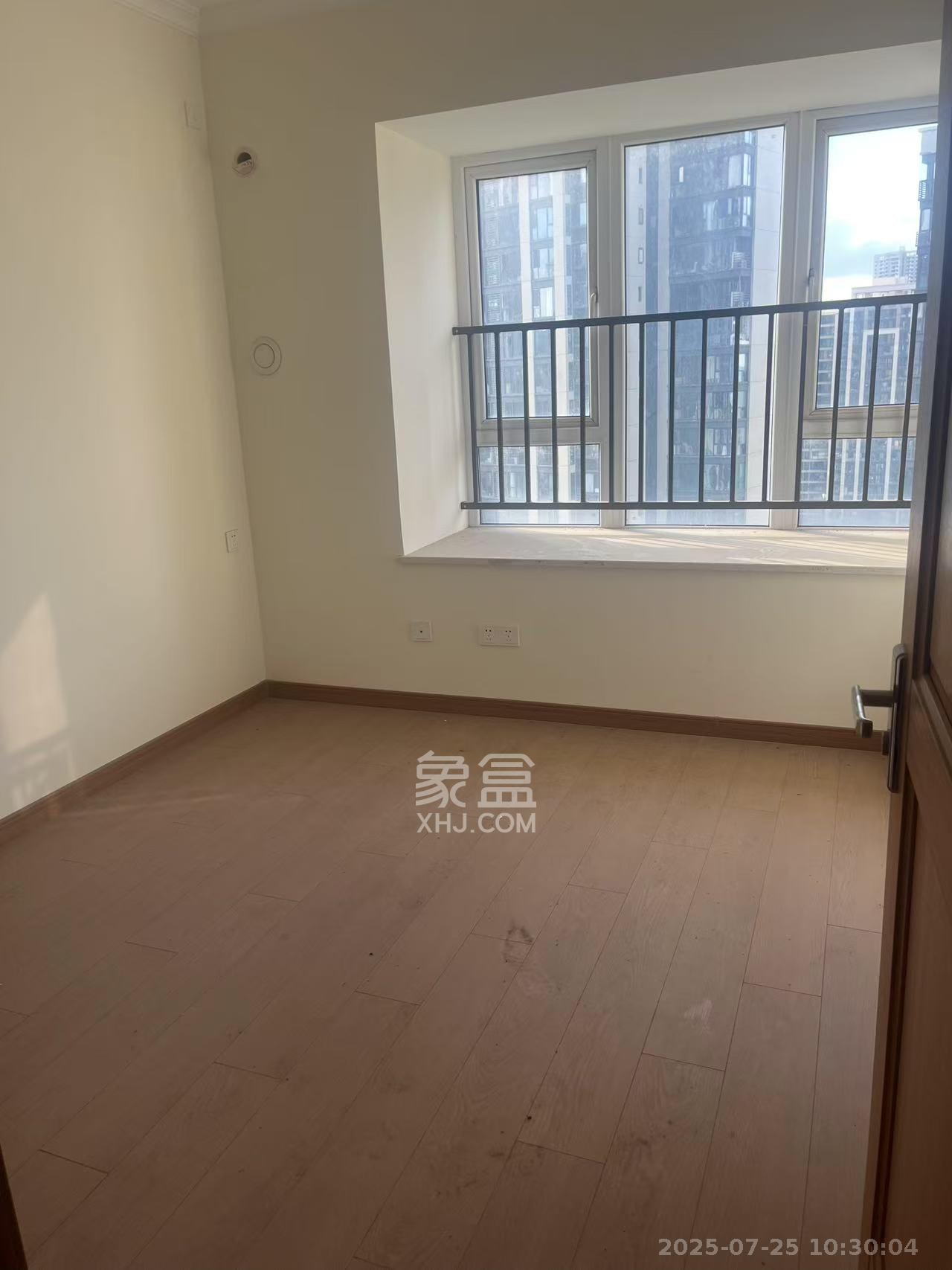 金科集美天辰  3室2厅2卫    2400.0元/月 金科集美天辰  3室2厅2卫    2400.0元/月