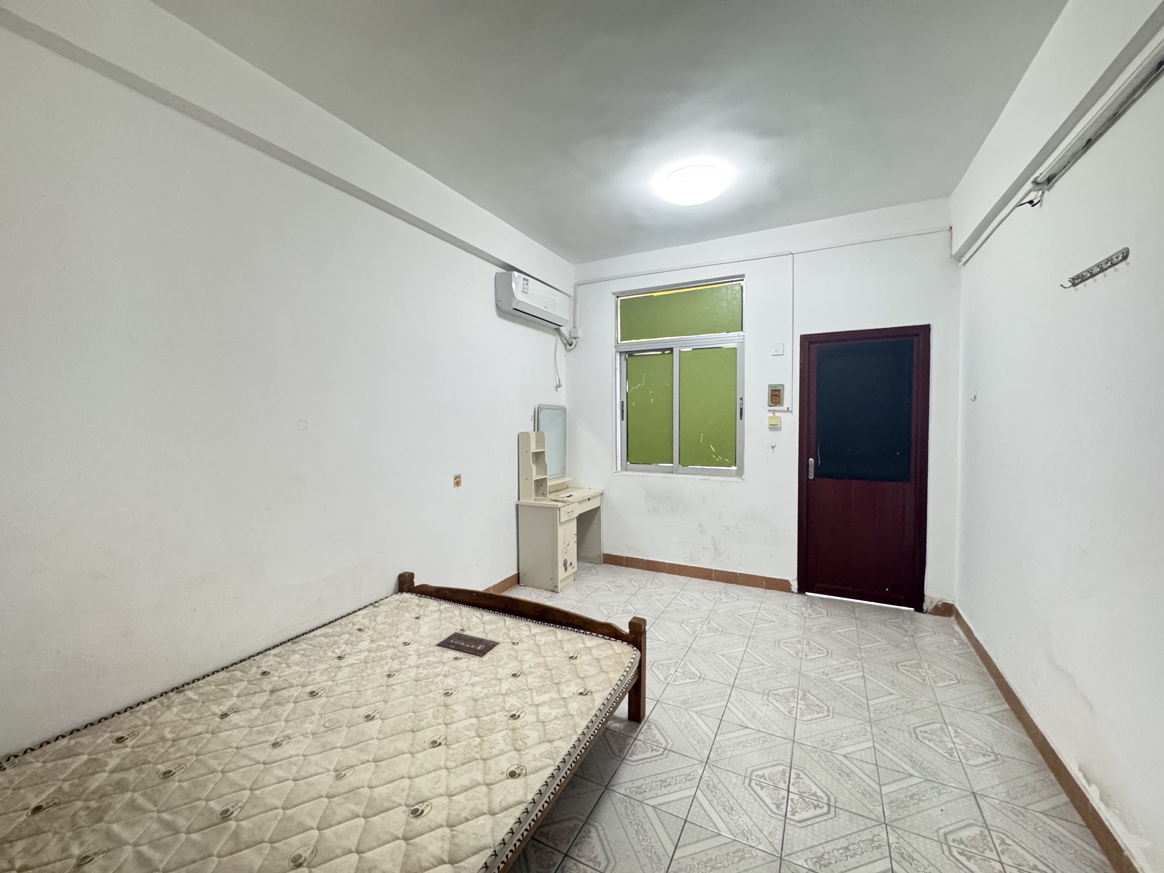 鹏达公寓 3室2厅2卫 1800.0元/月 鹏达公寓 3室2厅2卫 1800.0元/月室内图