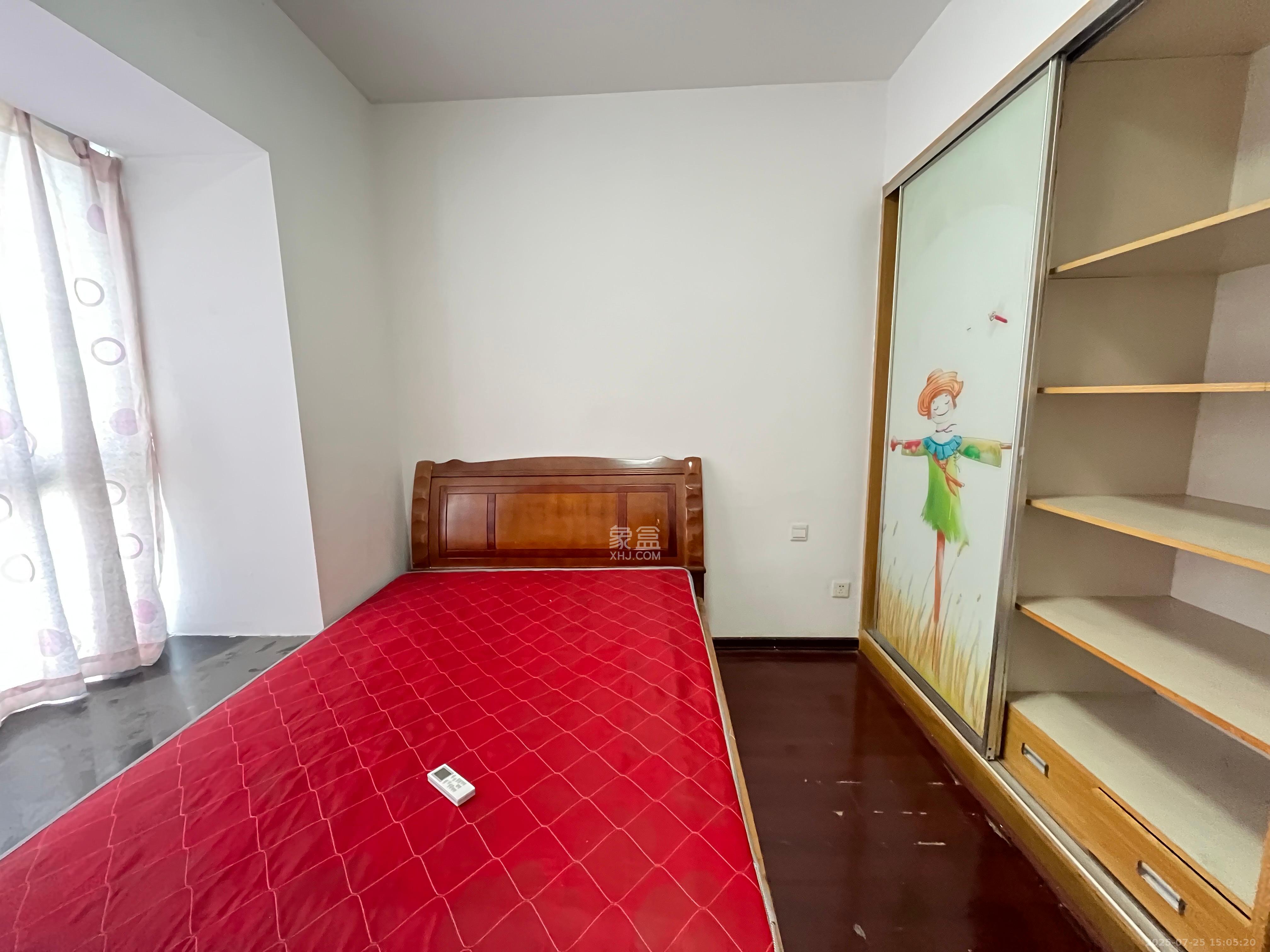 银港水晶城 3室2厅2卫 2800.0元/月 银港水晶城 3室2厅2卫 2800.0元/月室内图