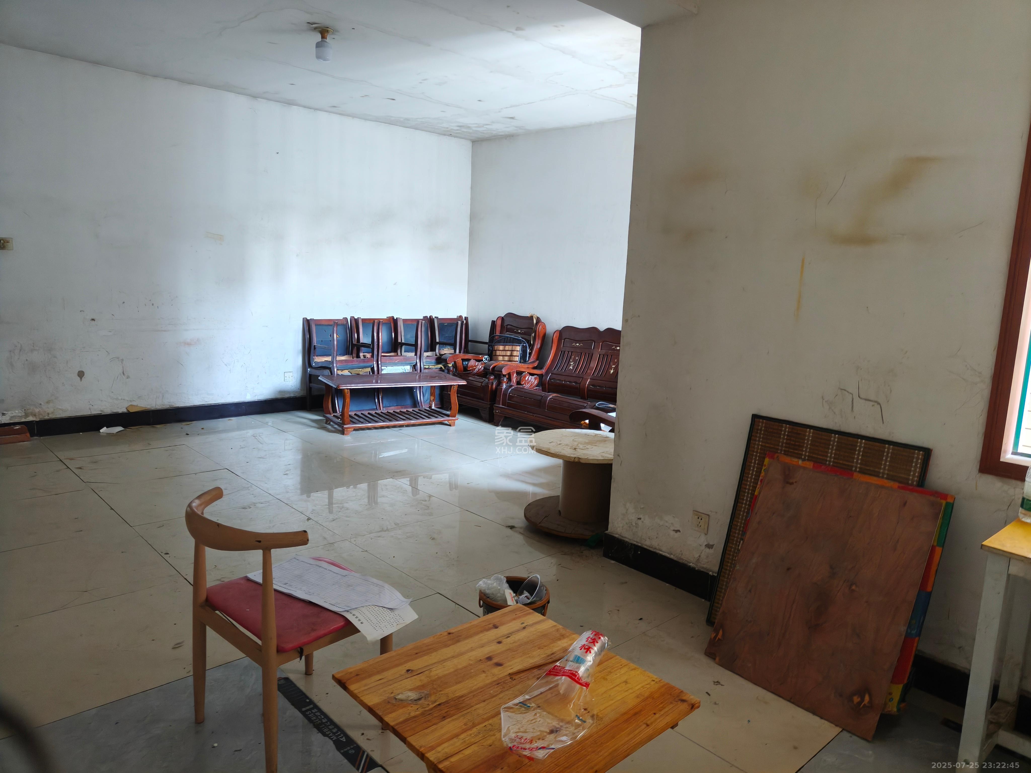 明城公寓 3室2厅1卫 2100.0元/月 明城公寓 3室2厅1卫 2100.0元/月室内图