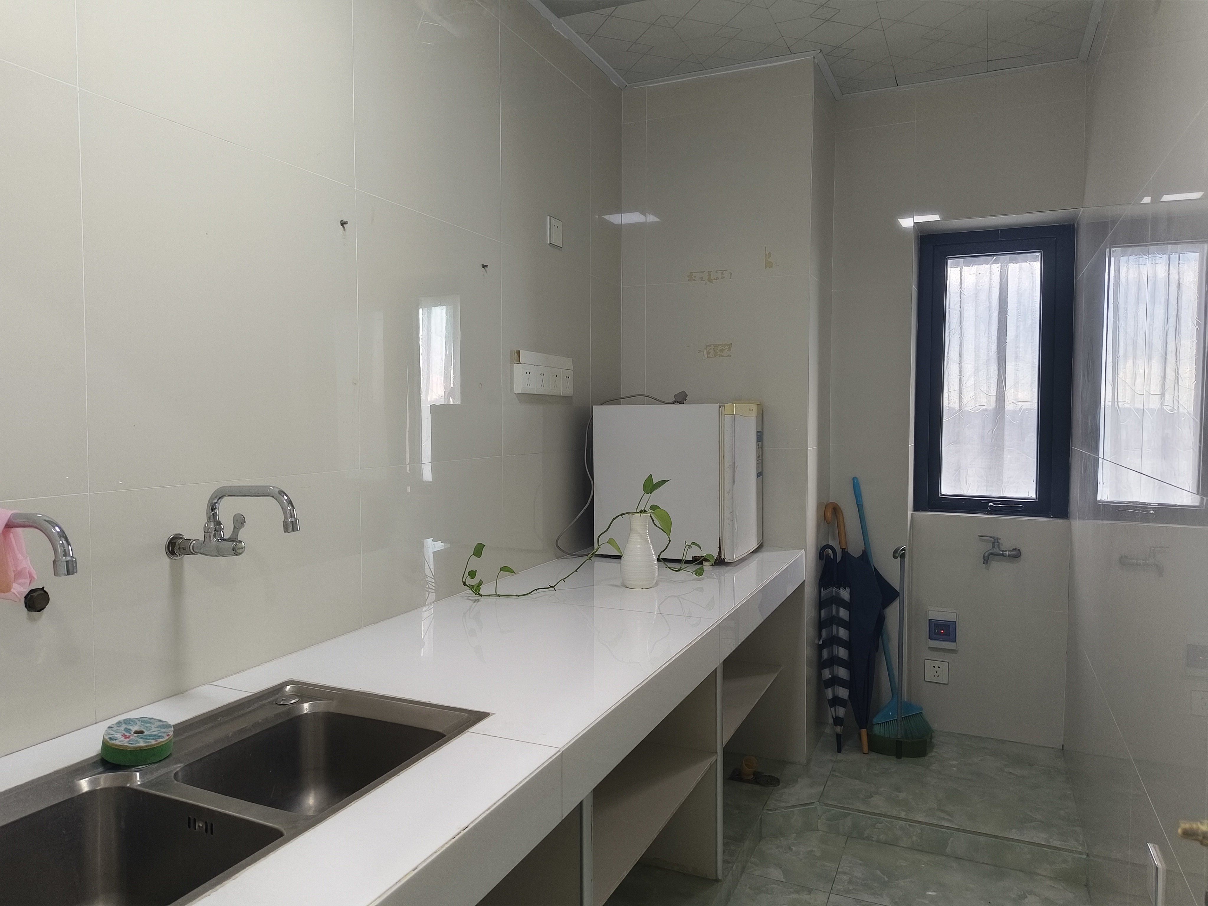 望海国际广场 2室1厅1卫 2500.0元/月 望海国际广场 2室1厅1卫 2500.0元/月室内图