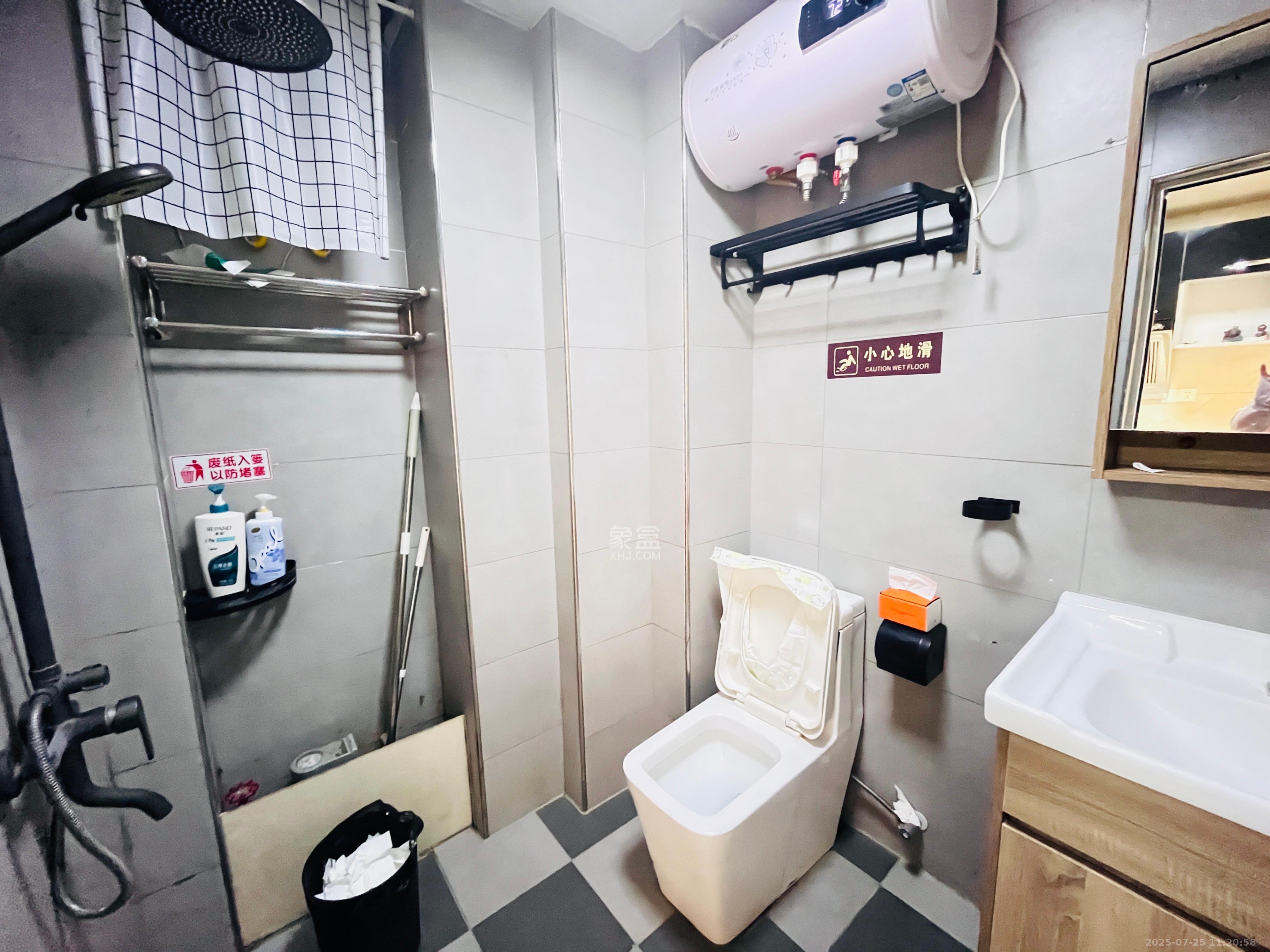 江岸丽都(江与城) 1室0厅1卫 2600.0元/月 江岸丽都(江与城) 1室0厅1卫 2600.0元/月室内图