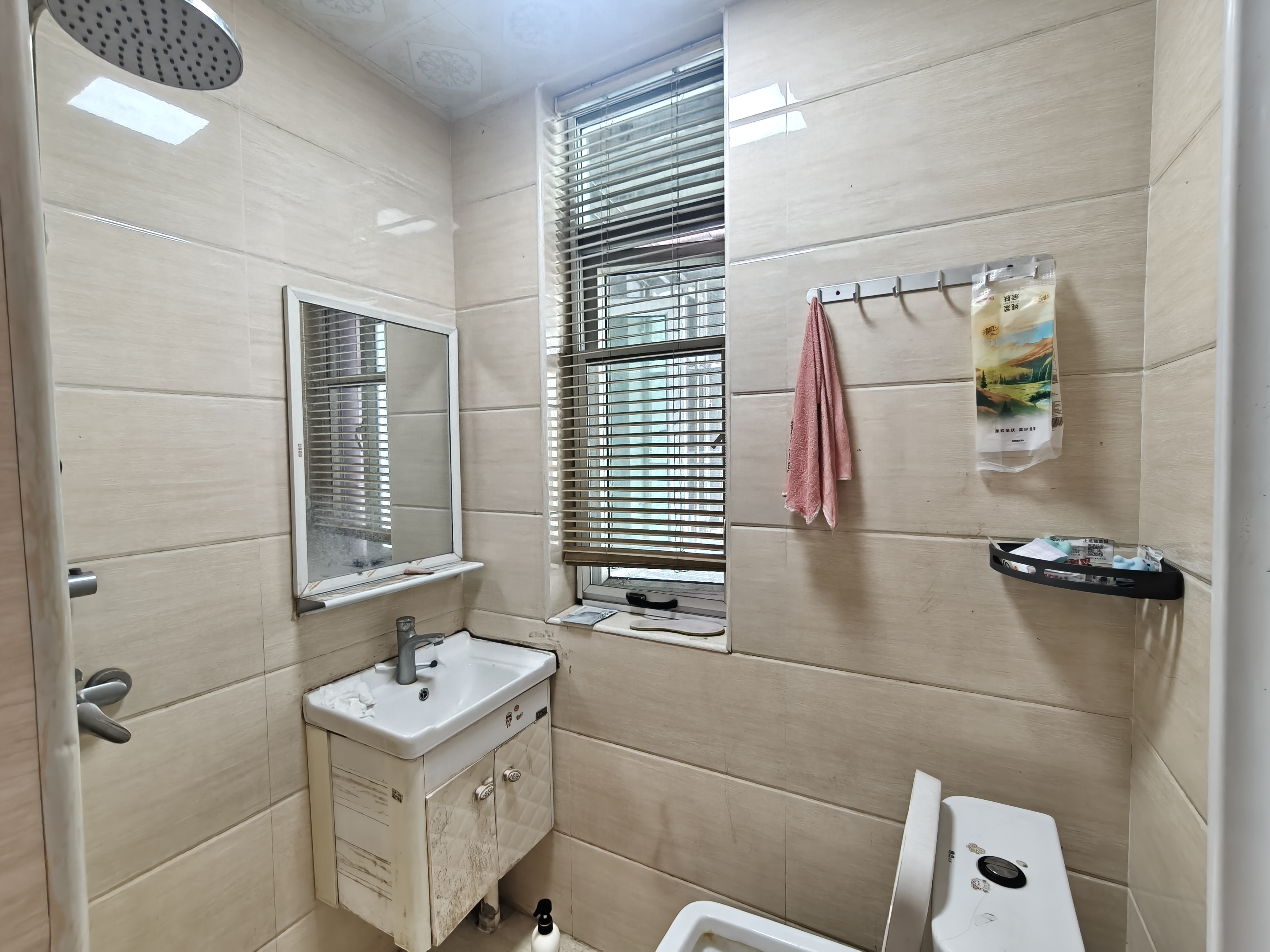 金美花园  2室1厅1卫    1700.0元/月 金美花园  2室1厅1卫    1700.0元/月室内图