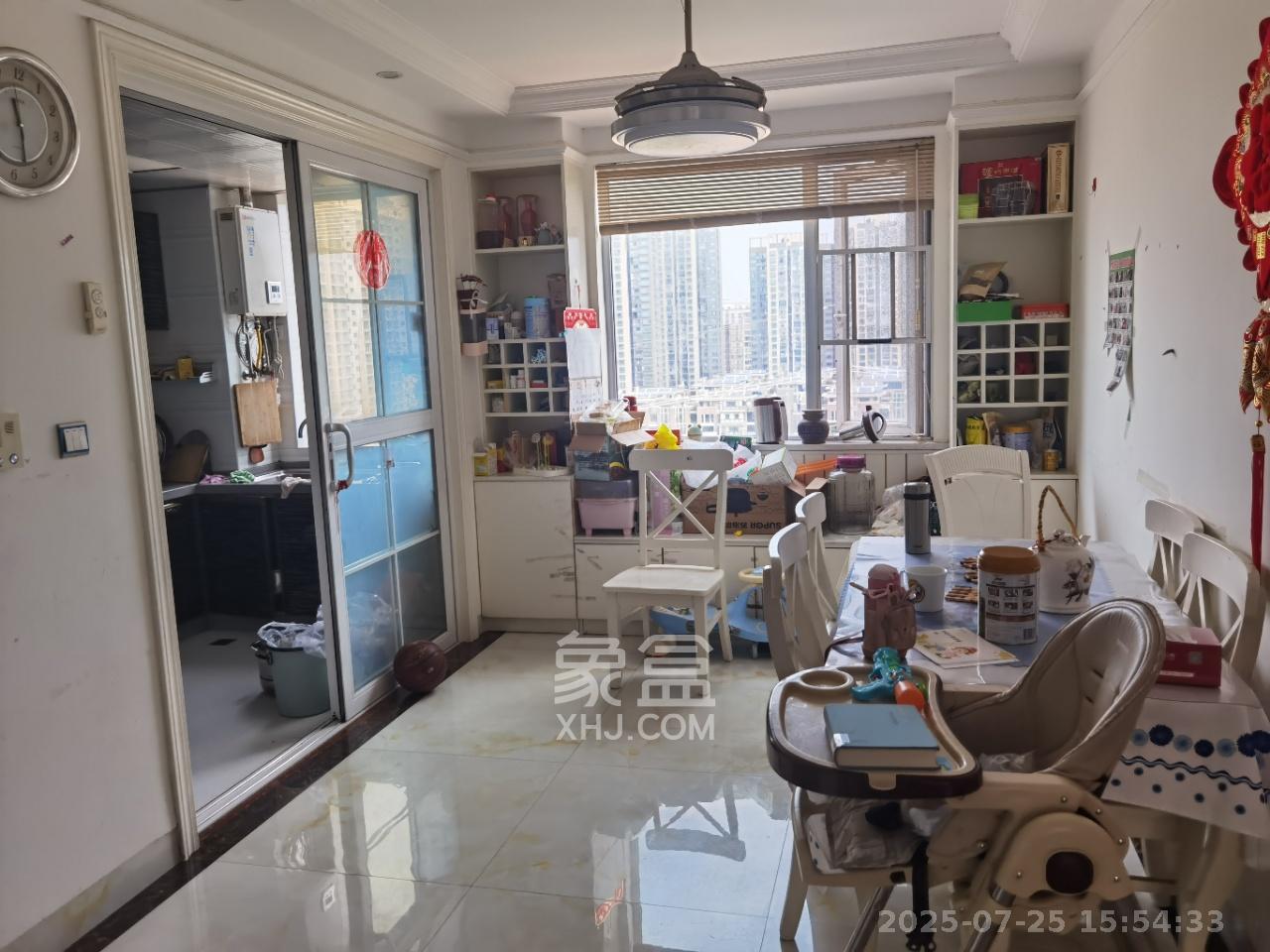 丽发新城  3室2厅2卫   2300.00元/月室内图