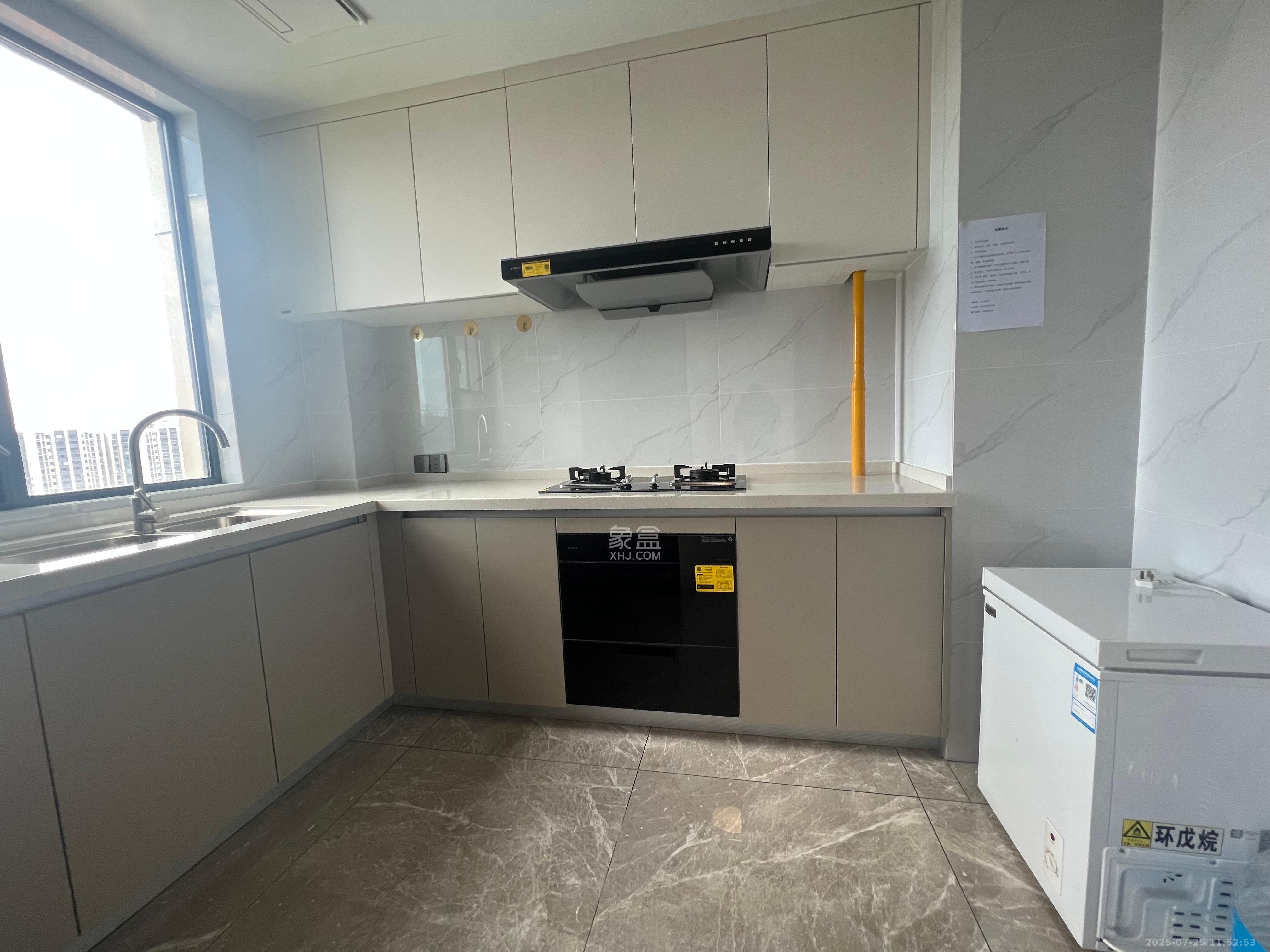 欣利梅溪左岸  4室2厅1卫    3800.0元/月室内图