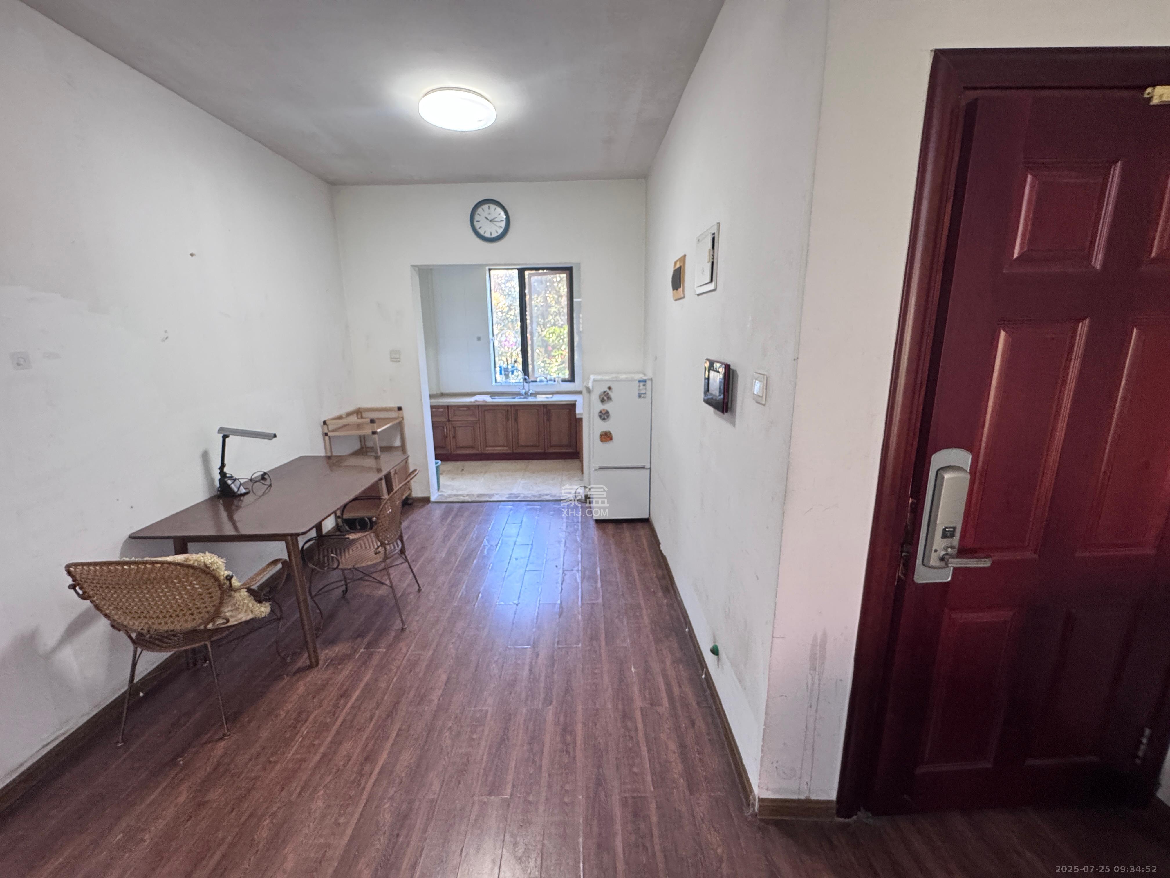 绿城桂花城  2室2厅1卫    2500.0元/月 绿城桂花城  2室2厅1卫    2500.0元/月室内图1