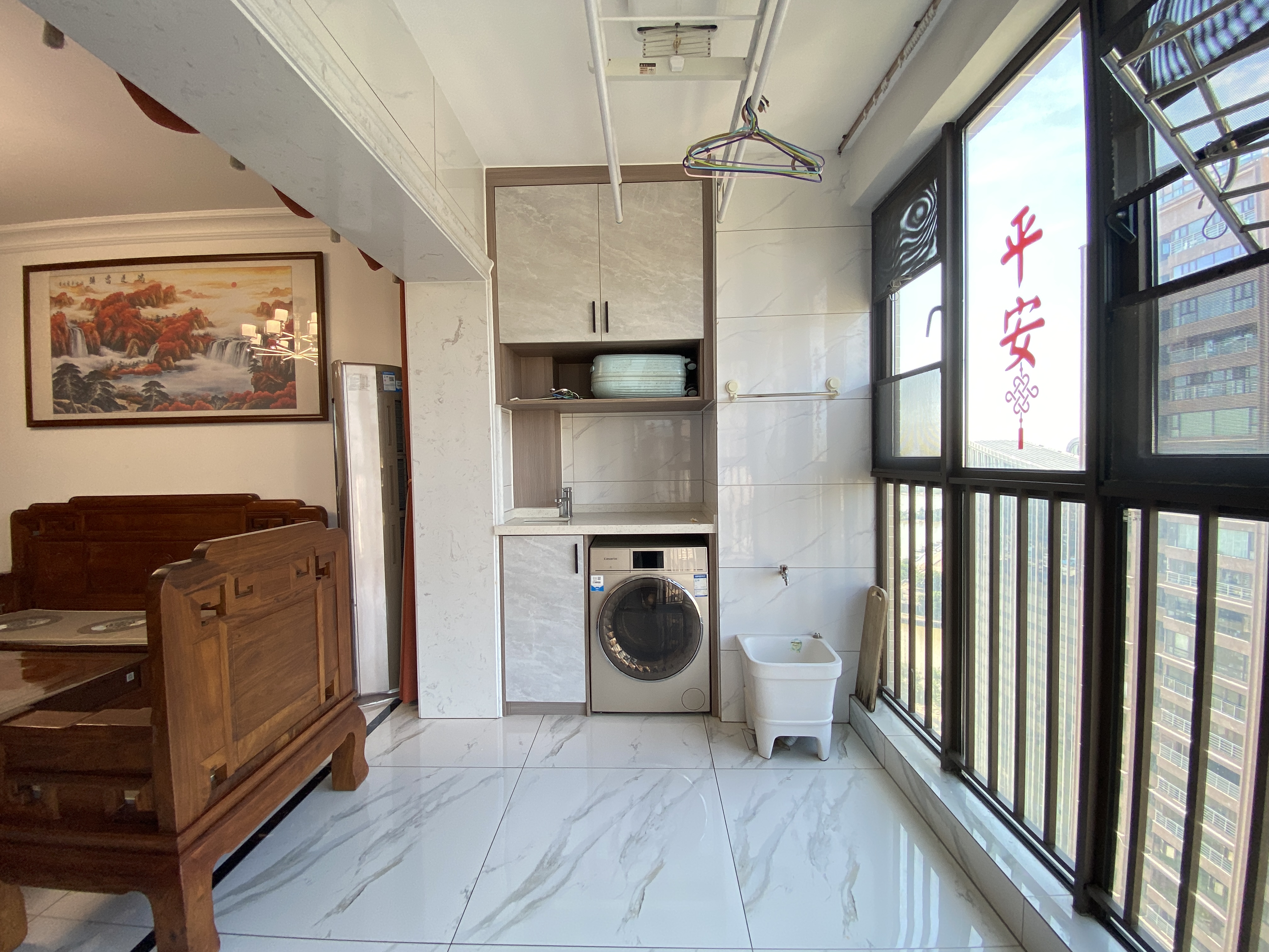 滨江海岸三期 3室2厅2卫 4200.0元/月 滨江海岸三期 3室2厅2卫 4200.0元/月室内图