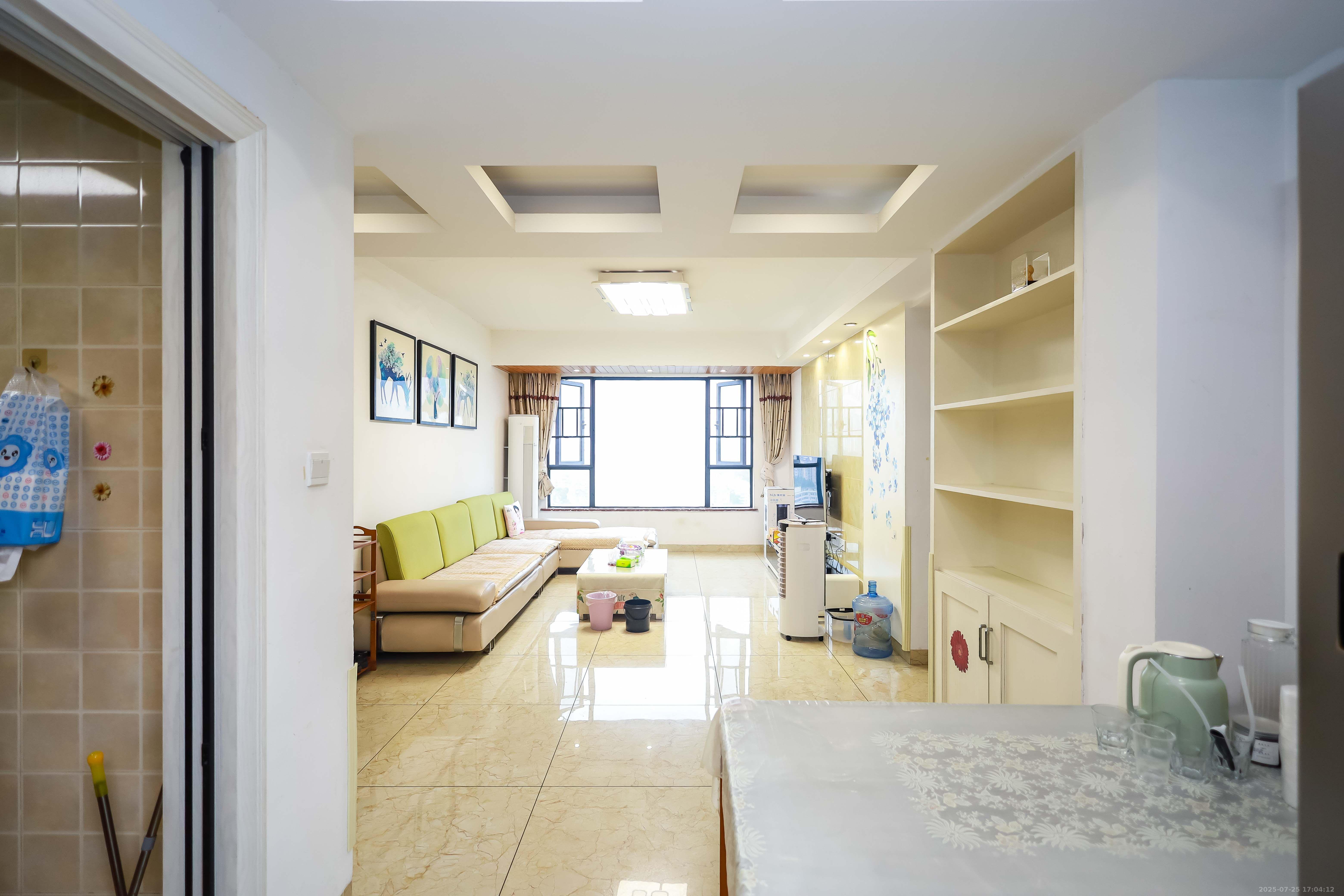 长房时代城  3室2厅1卫    2800.0元/月室内图