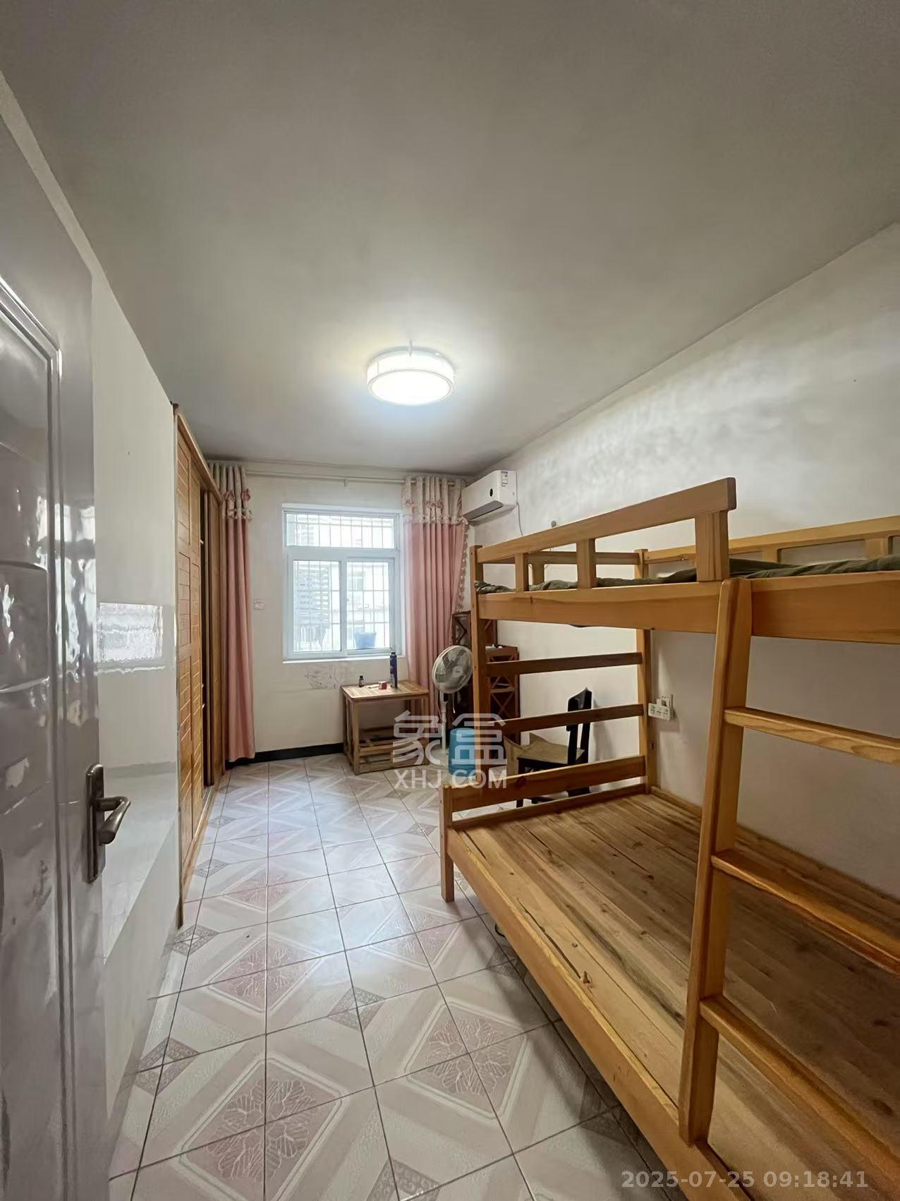 中南石油局宿舍 2室1厅1卫 2300.0元/月 中南石油局宿舍 2室1厅1卫 2300.0元/月室内图