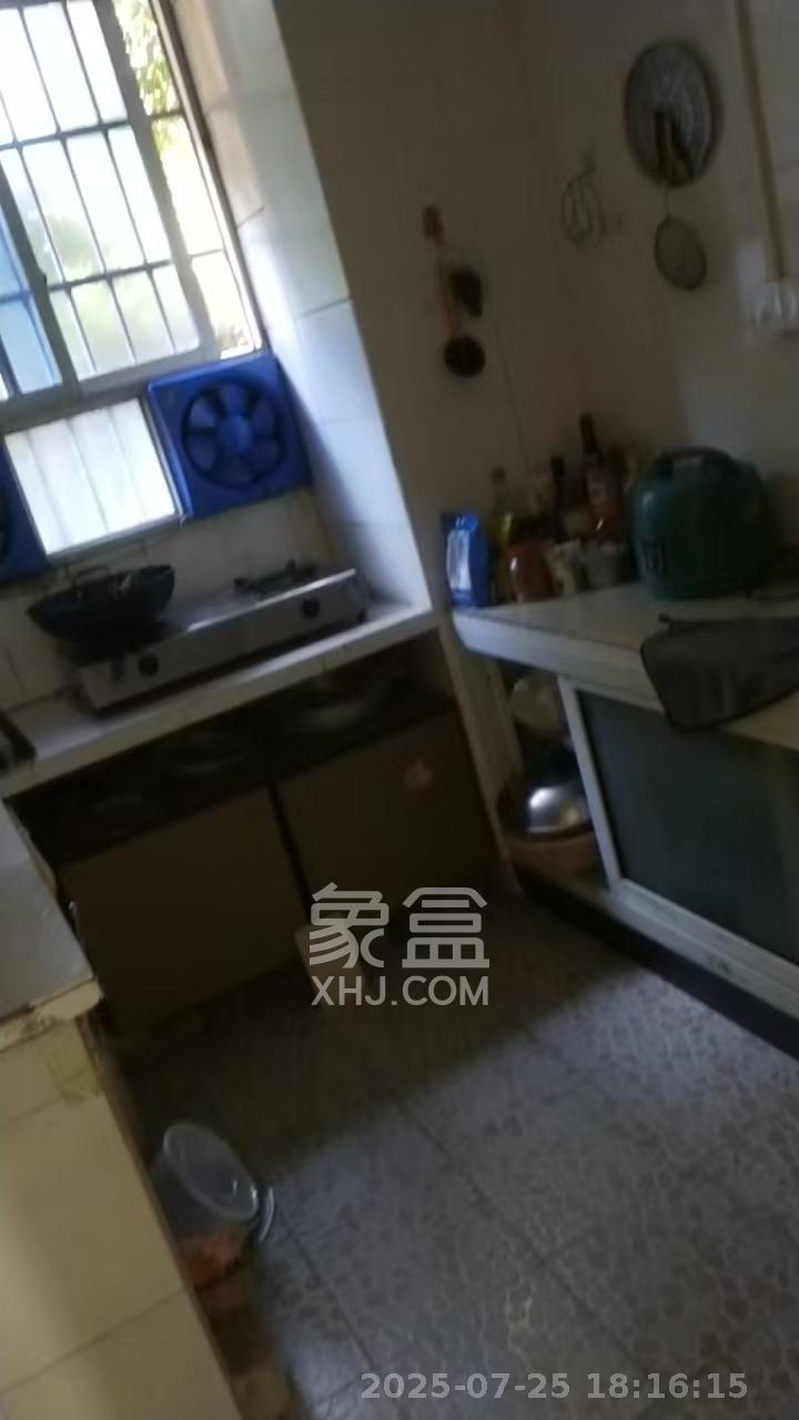 曙光小区  2室1厅1卫   1800.00元/月室内图