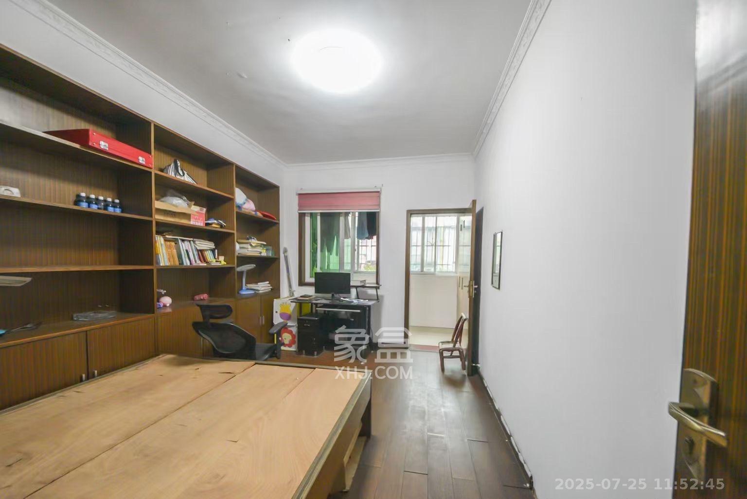 化油器厂宿舍 3室2厅1卫 2500.0元/月 化油器厂宿舍 3室2厅1卫 2500.0元/月室内图