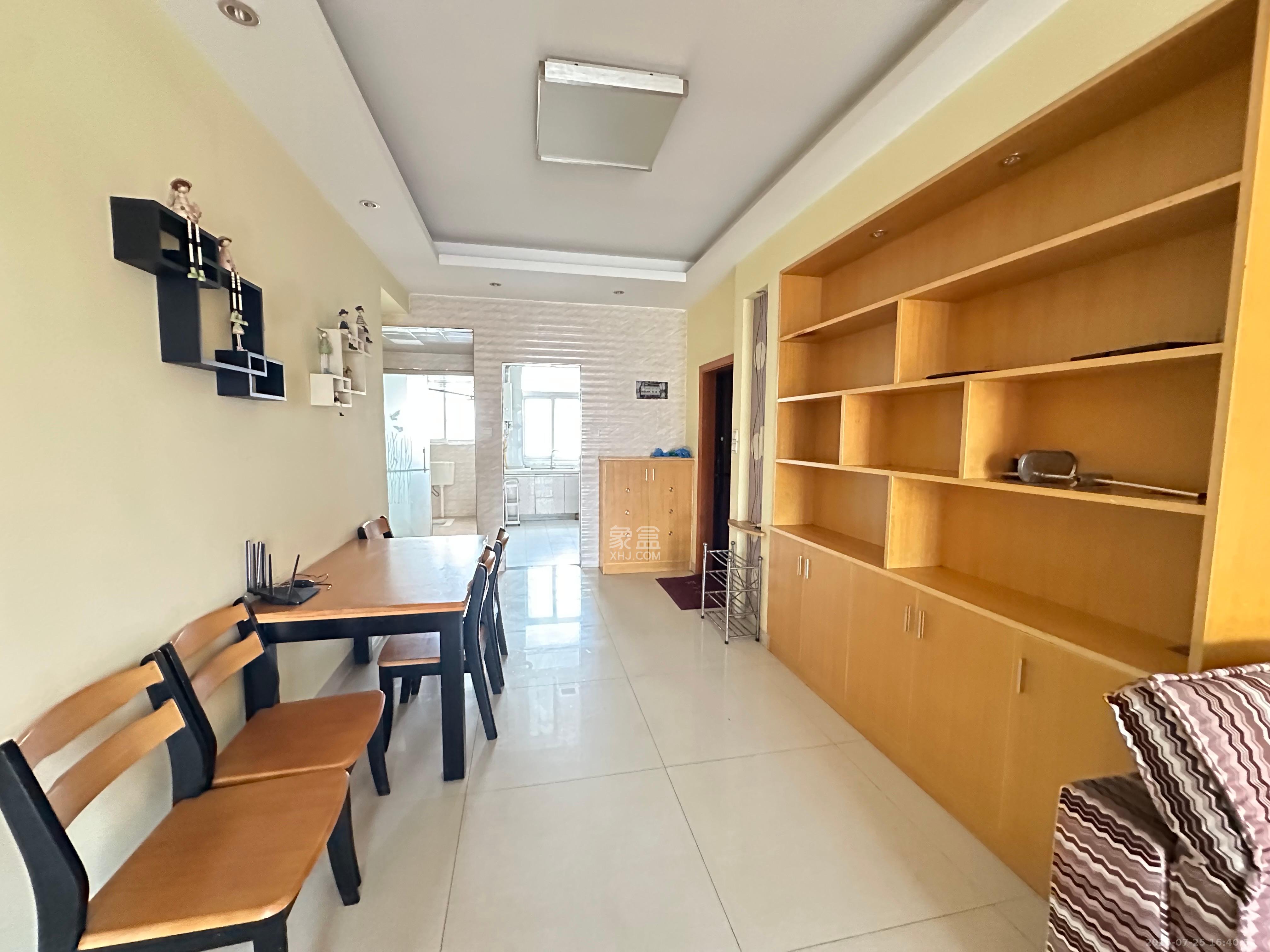 鄱阳小区 3室2厅2卫 1900.0元/月 鄱阳小区 3室2厅2卫 1900.0元/月室内图