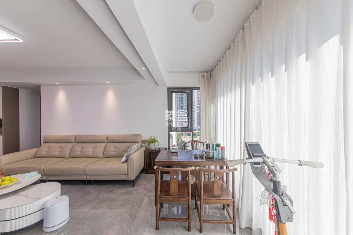 江悦和鸣  3室2厅2卫    195.0万 江悦和鸣  3室2厅2卫    195.0万阳台