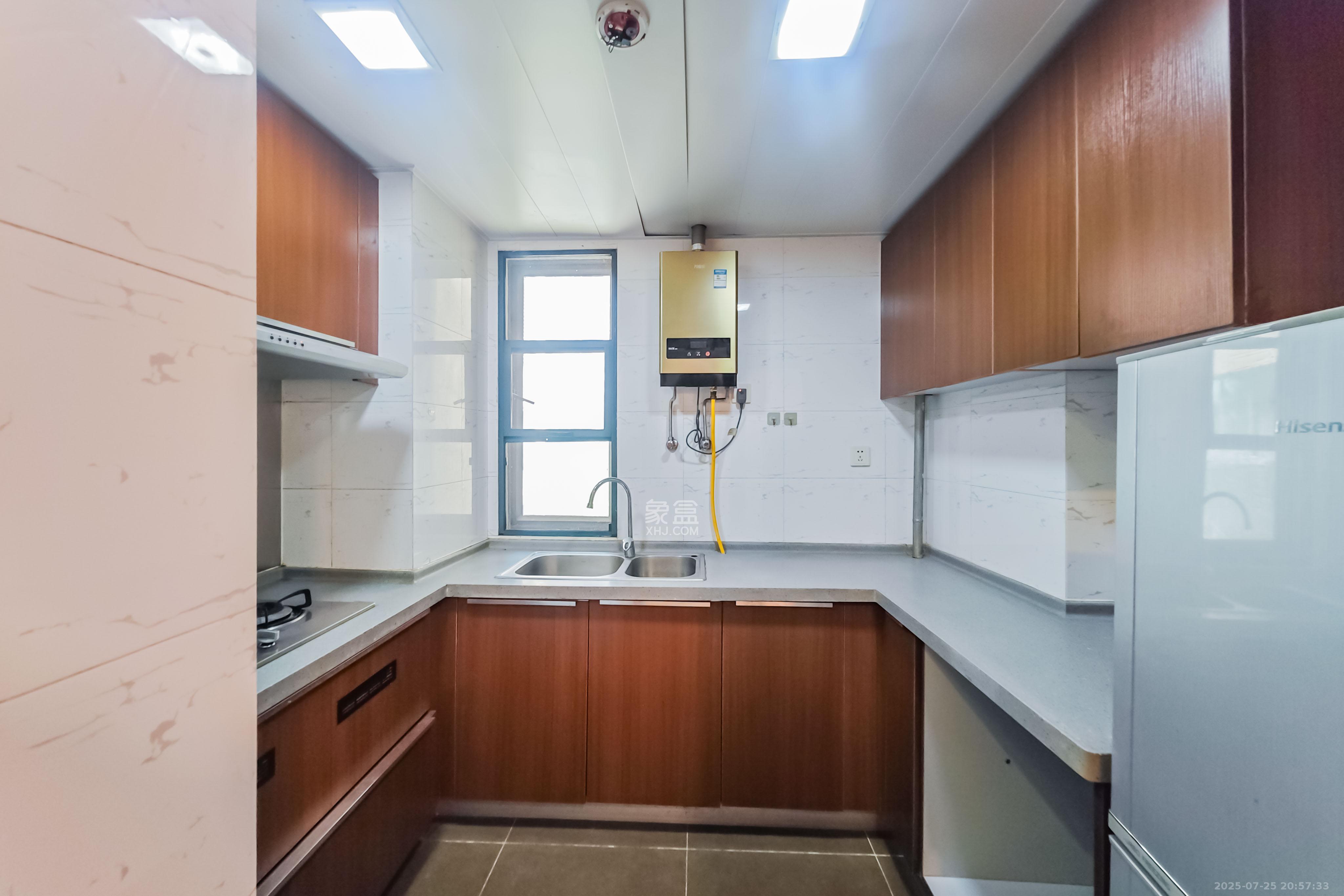 万科金域华府二期  3室2厅1卫    89.8万 万科金域华府二期  3室2厅1卫    89.8万厨房