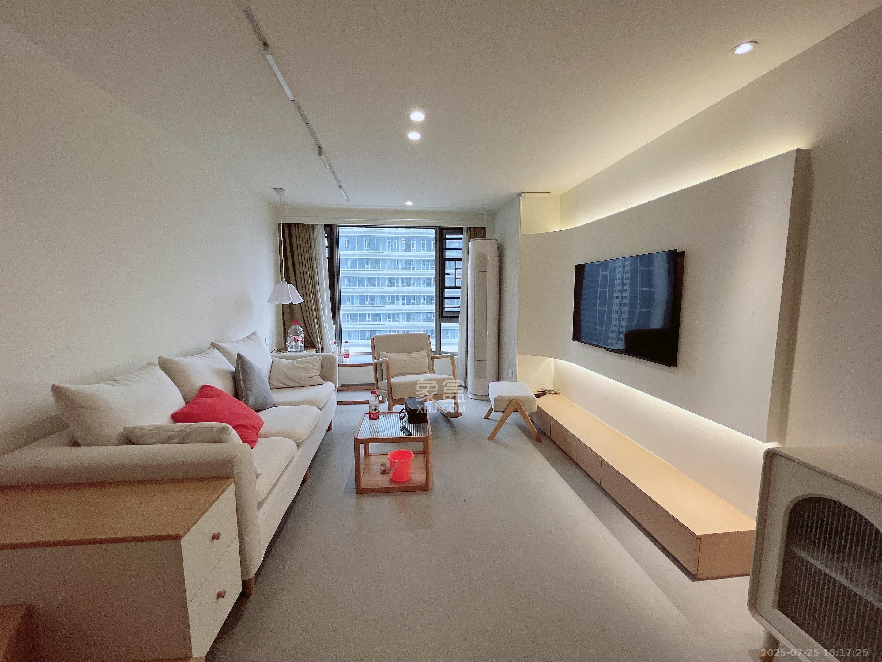 保利天禧EF区  2室1厅1卫   3000.00元/月室内图