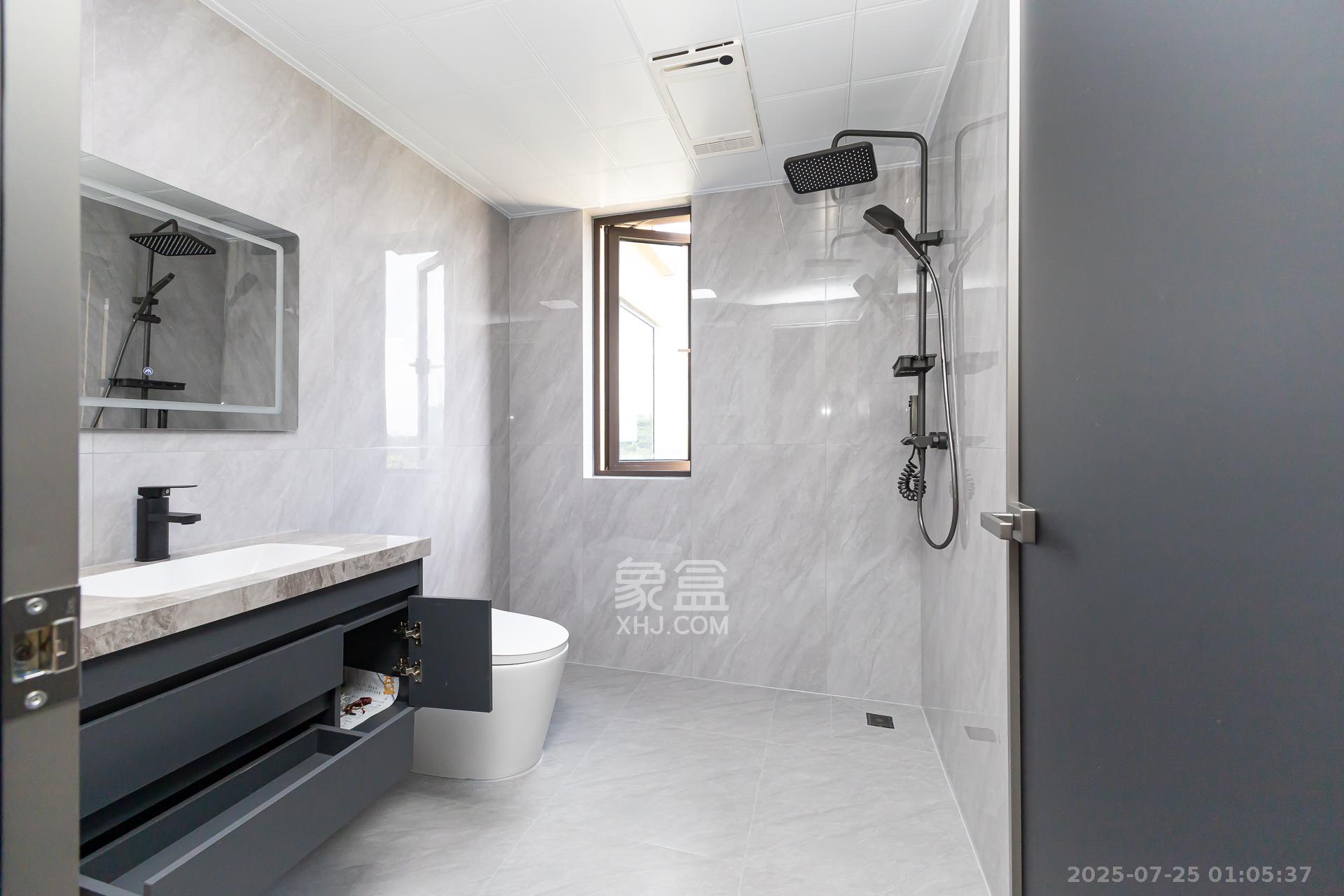 龙湖璟宸原著（龙湖紫宸）  4室2厅2卫    142.0万卫生间