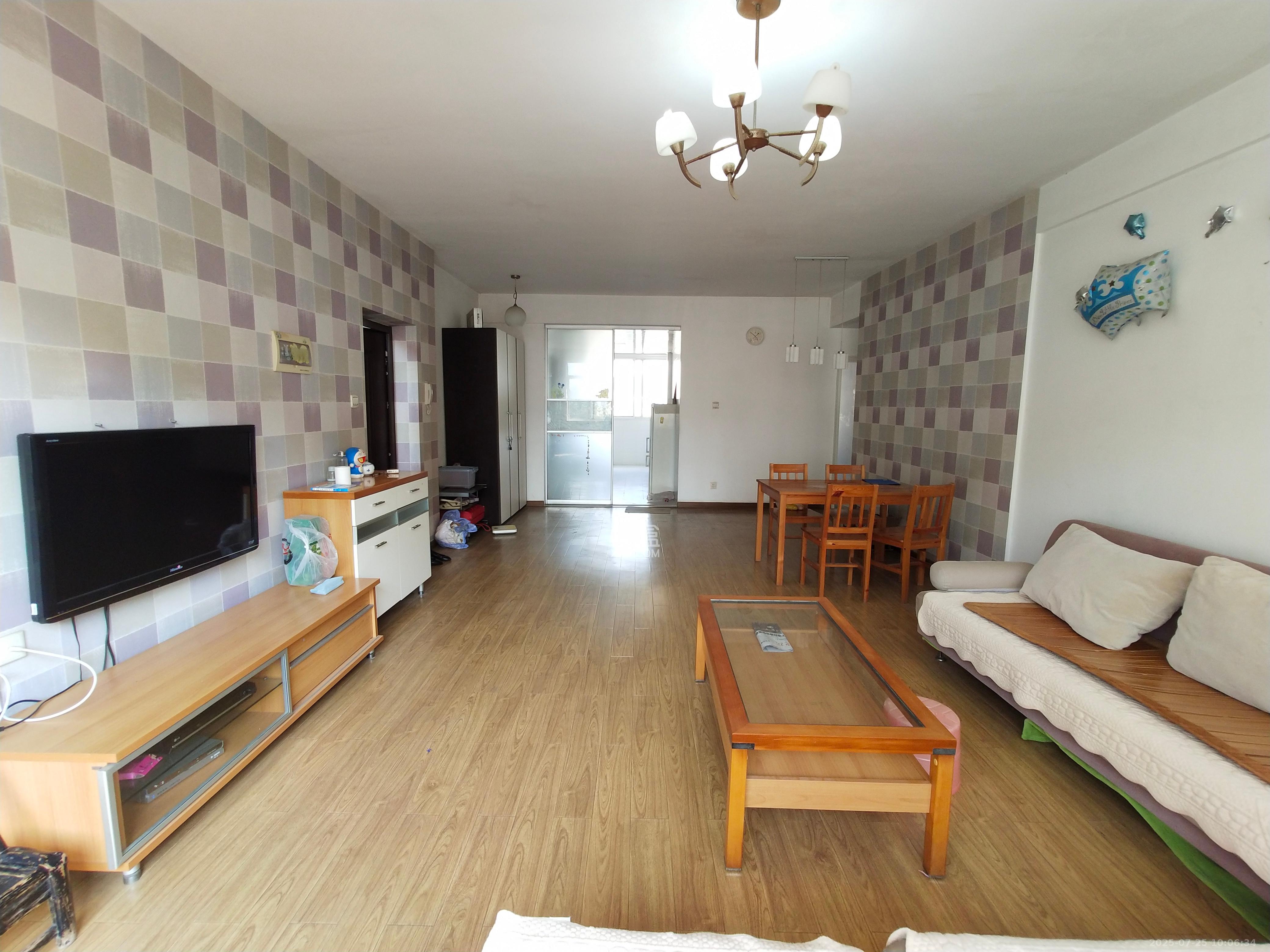 麓谷雅园 3室2厅1卫 2800.0元/月 麓谷雅园 3室2厅1卫 2800.0元/月室内图