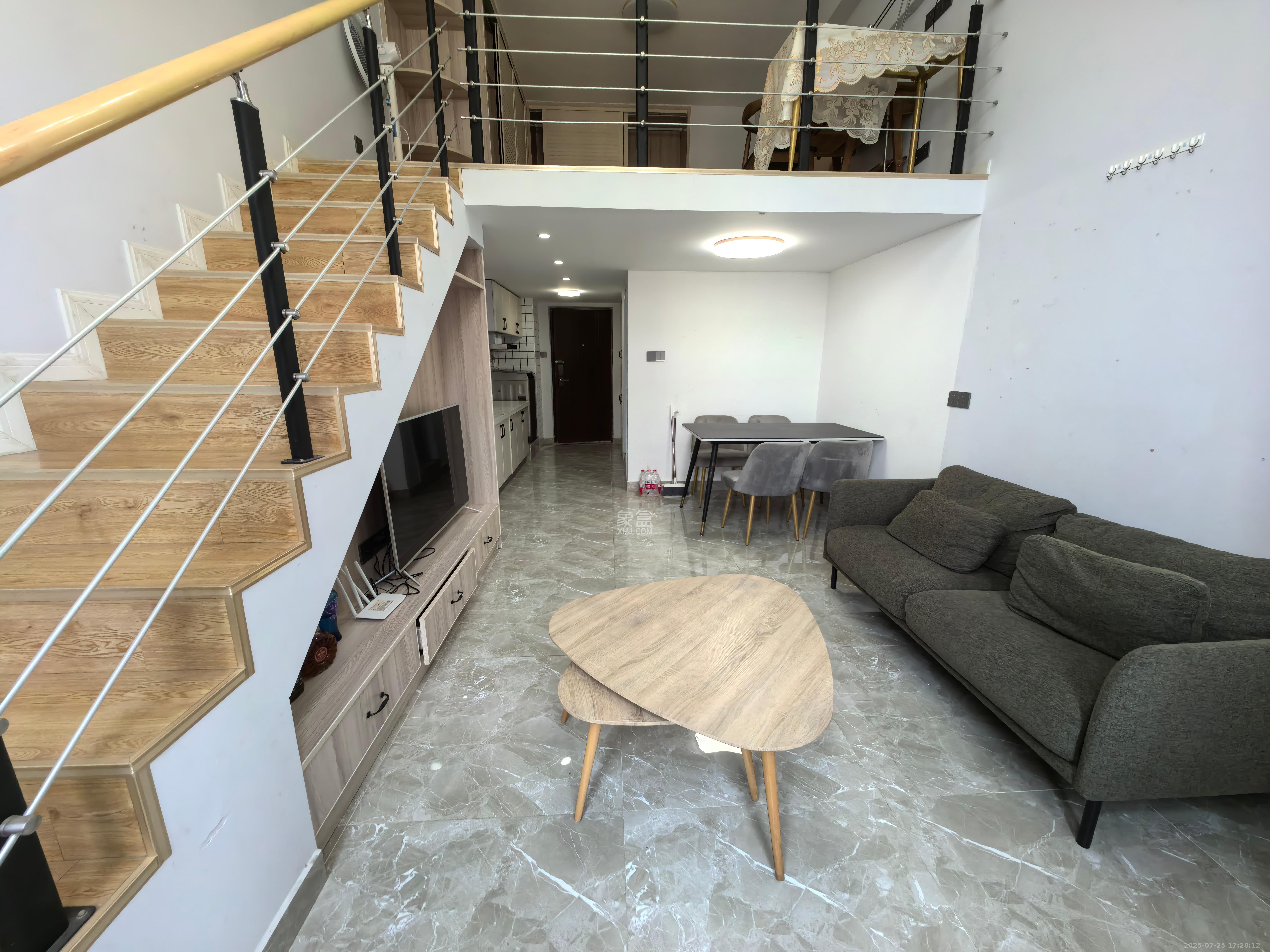 华润置地广场二期  1室1厅1卫    1800.0元/月室内图