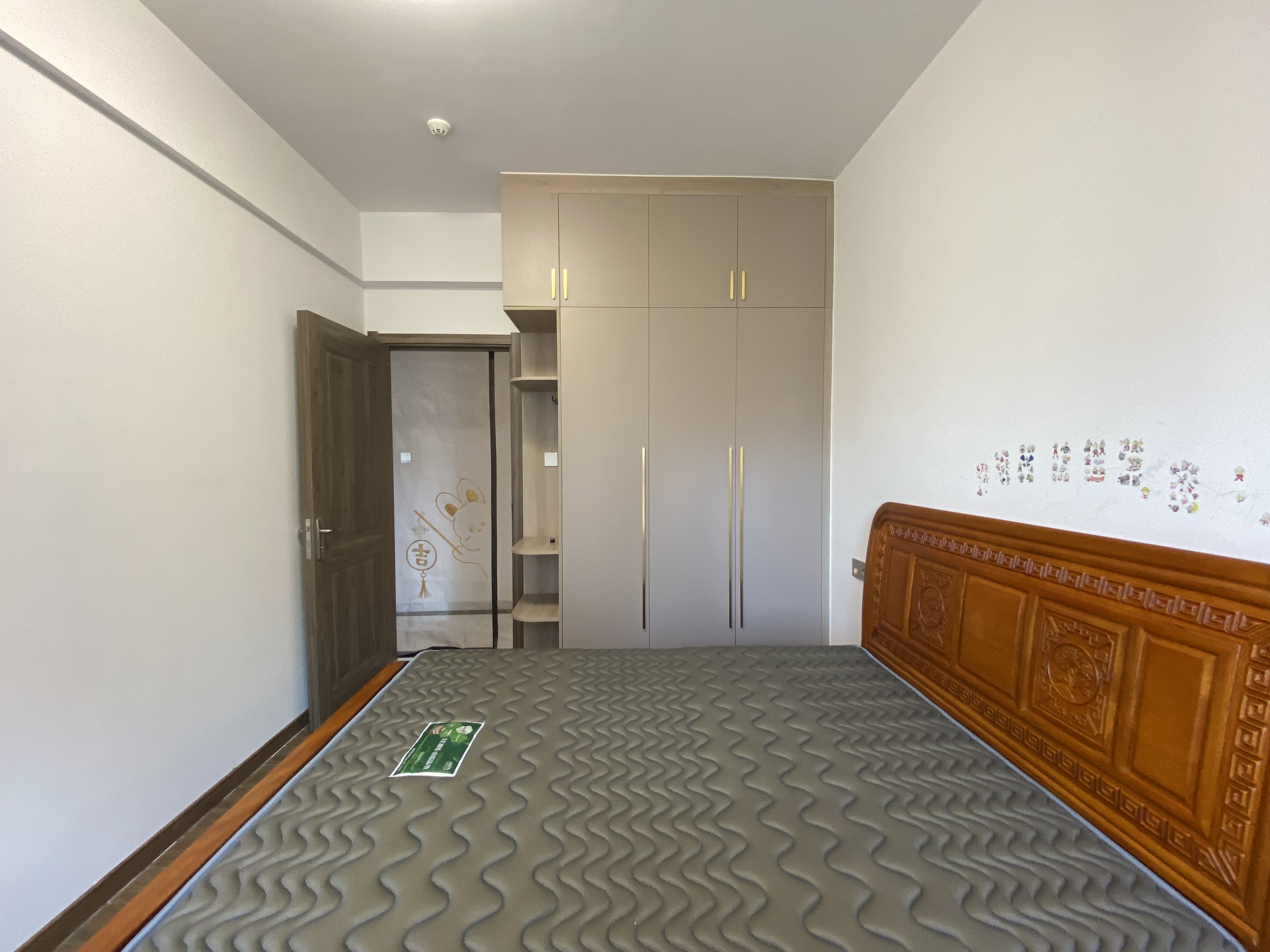 滨江海岸三期 3室2厅2卫 4200.0元/月 滨江海岸三期 3室2厅2卫 4200.0元/月室内图