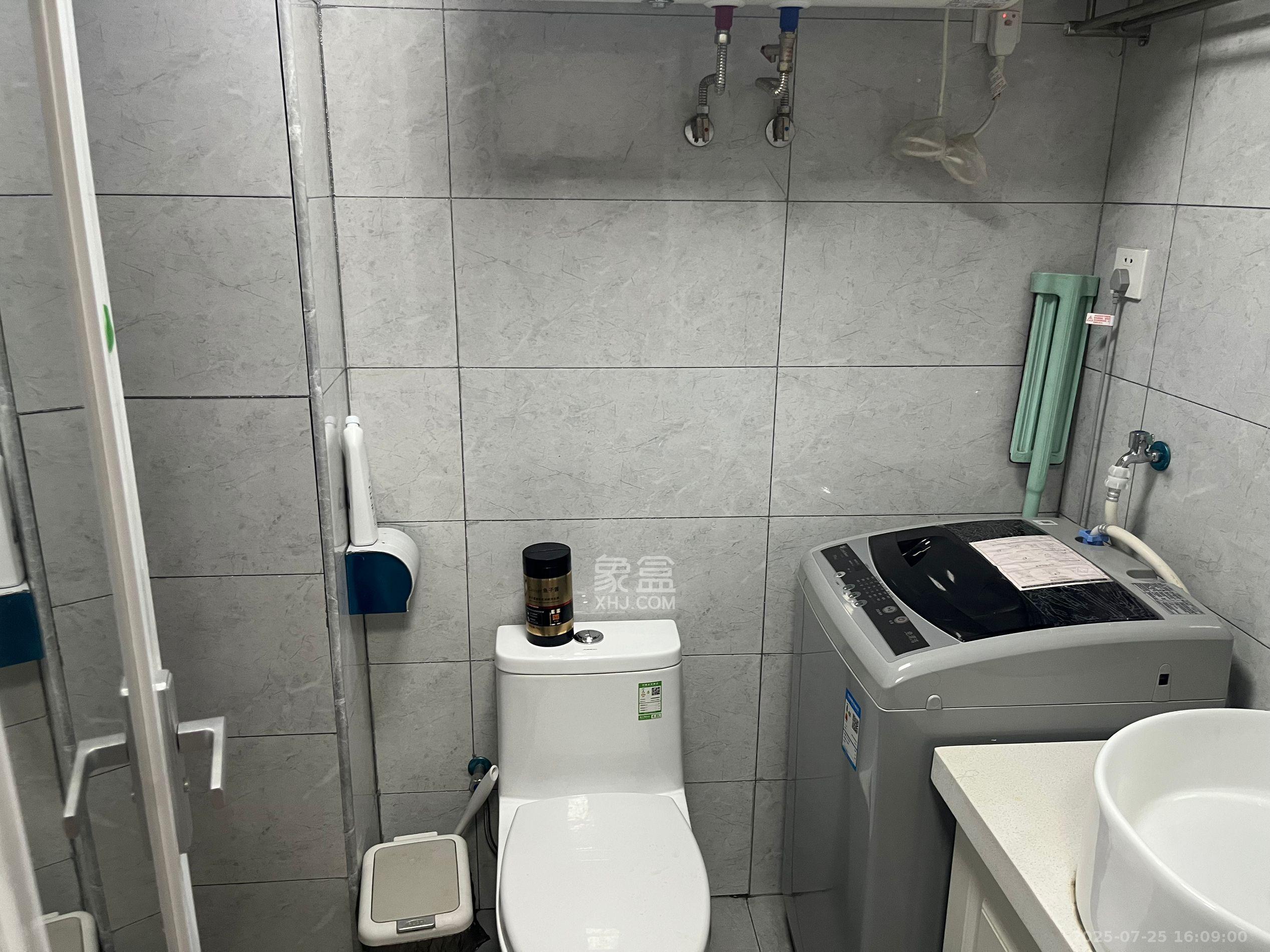 芙蓉万国城MOMA(卓越汇富苑) 1室1厅1卫 1500.0元/月 芙蓉万国城MOMA(卓越汇富苑) 1室1厅1卫 1500.0元/月室内图